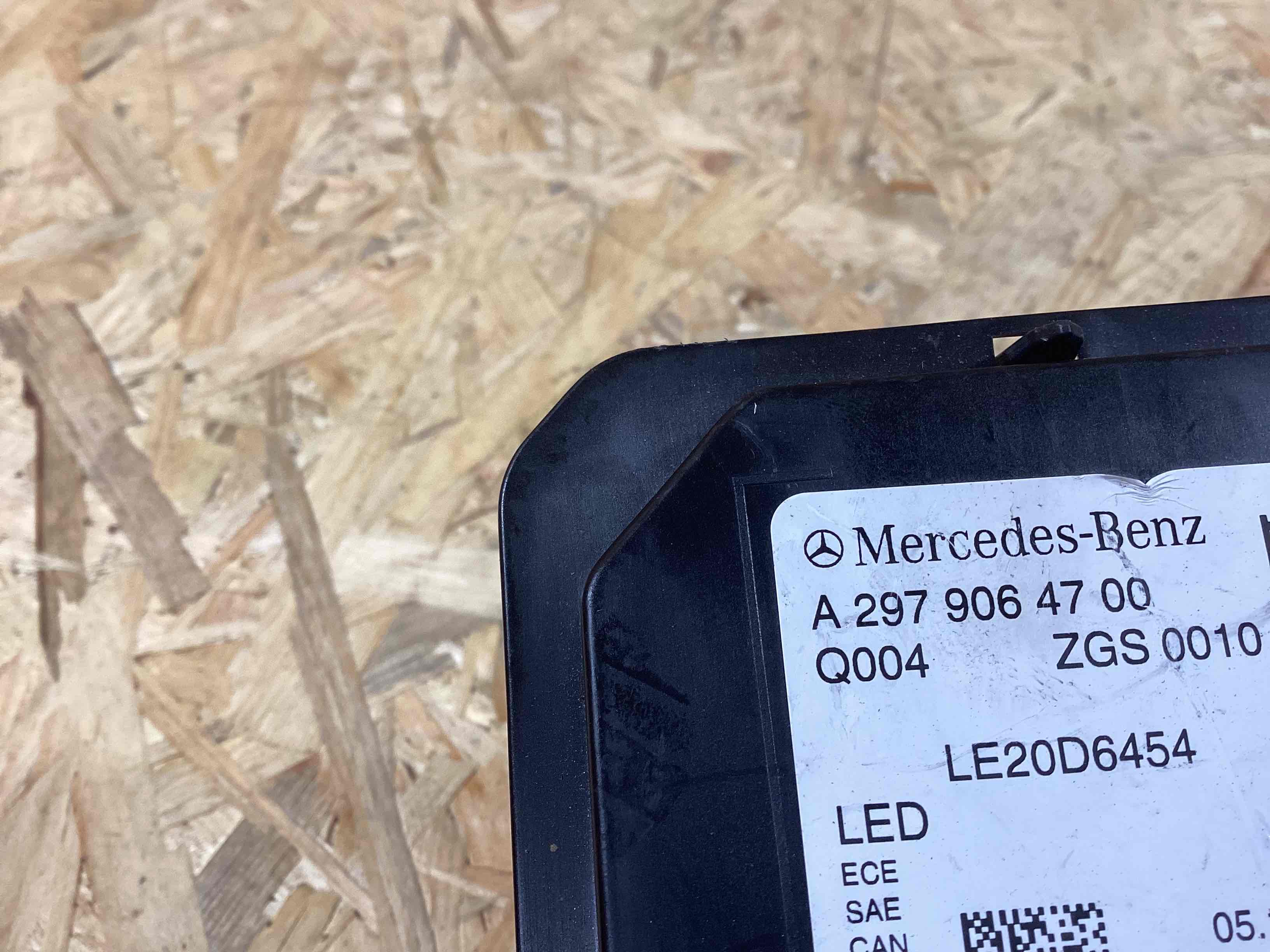 Фонарь стоп-сигнал Mercedes EQS 110526-122