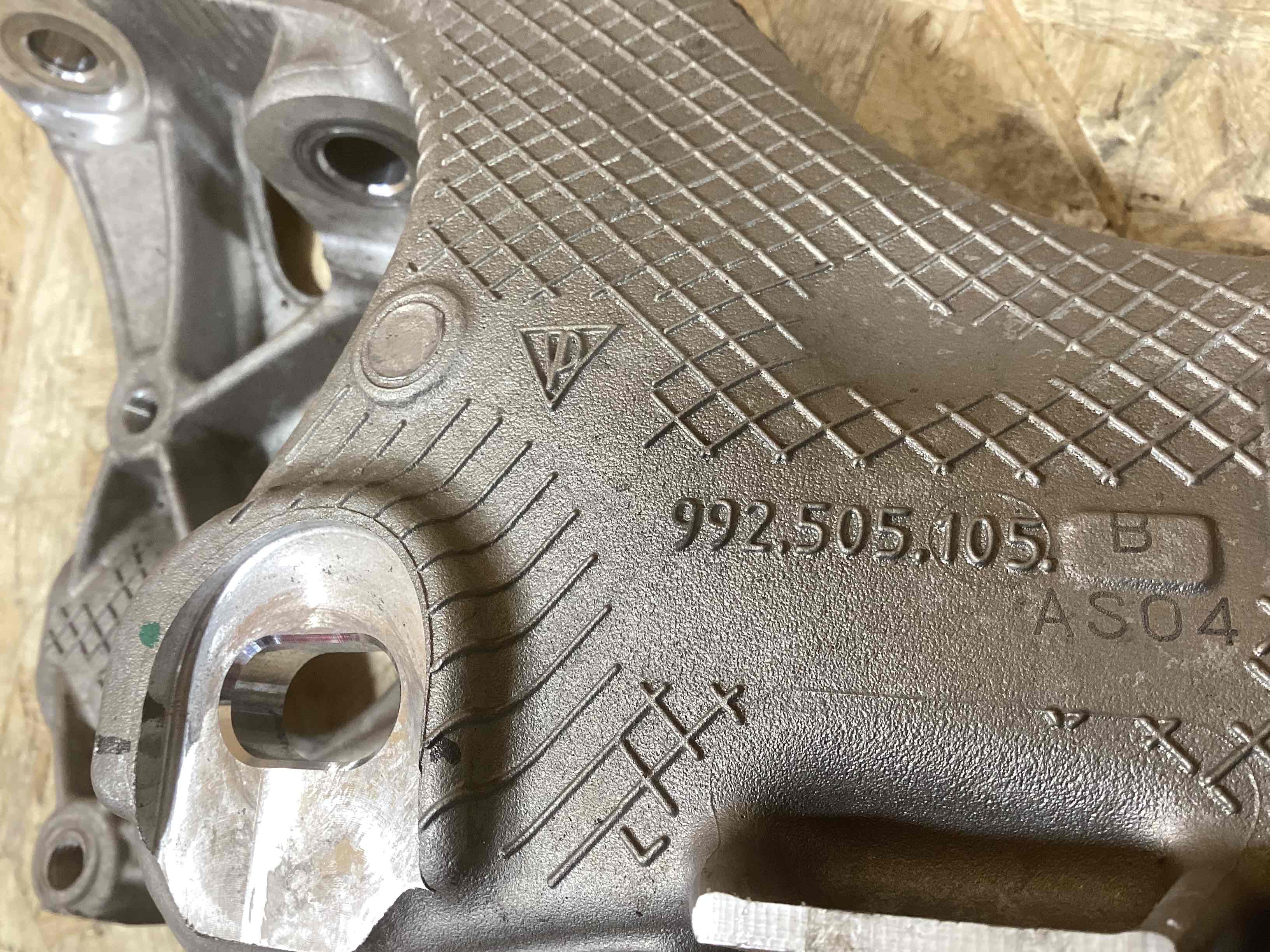 Балка подвески задняя Porsche 911 110626-101