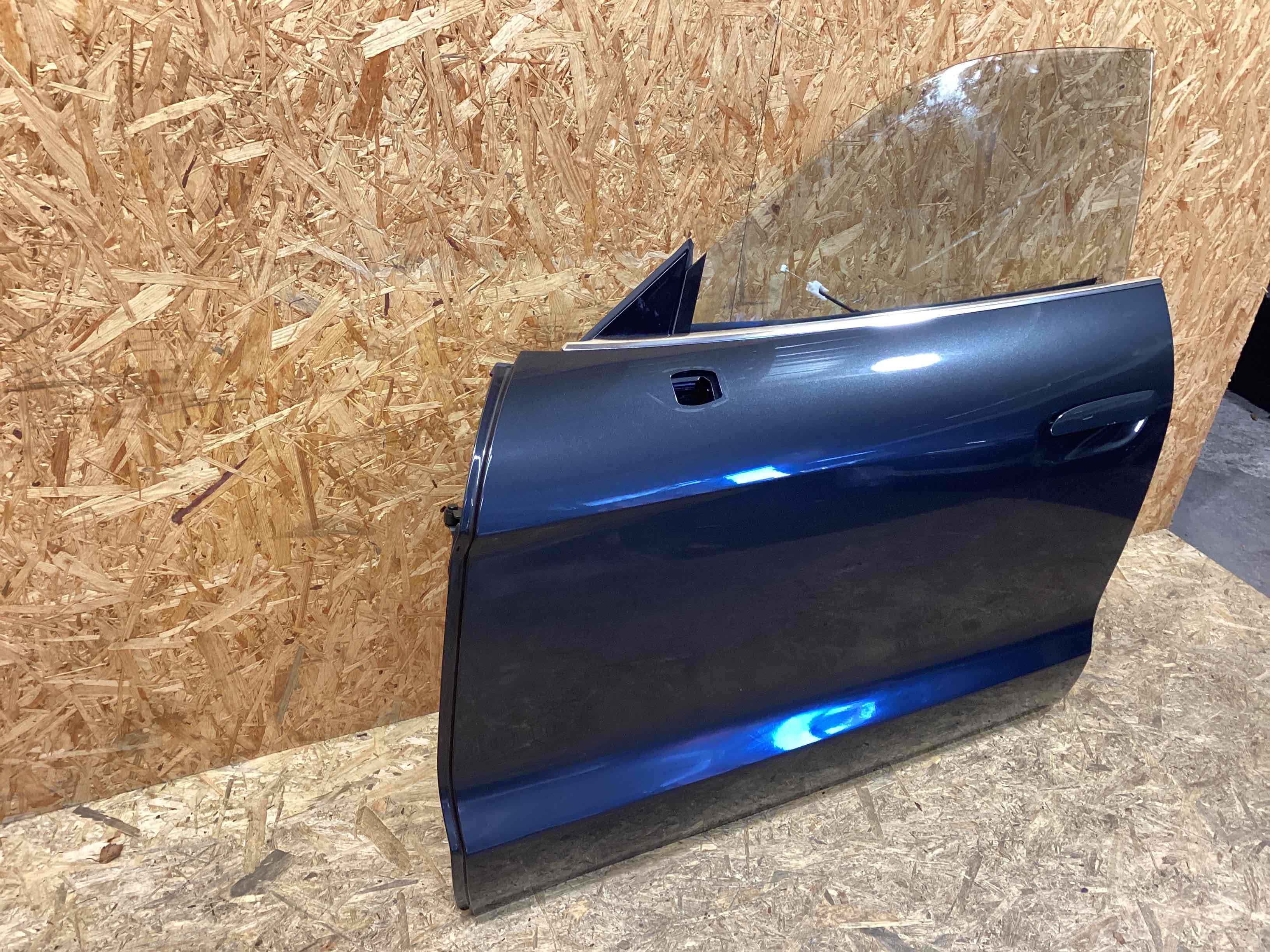 Дверь передняя левая Porsche Taycan 111225-101