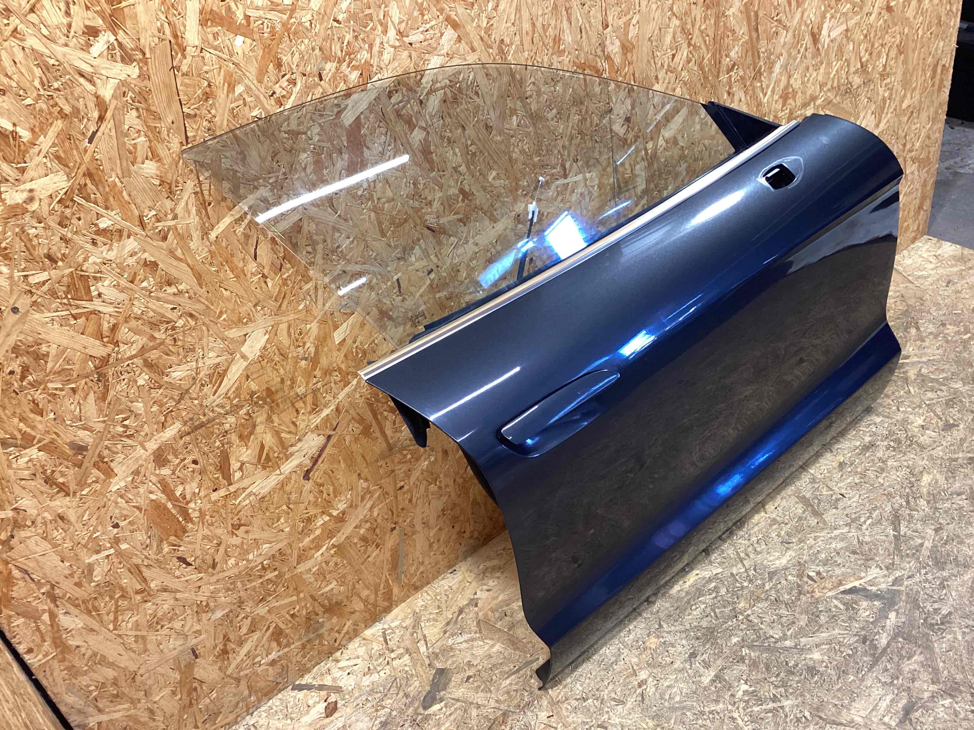 Дверь передняя правая Porsche Taycan 111225-102