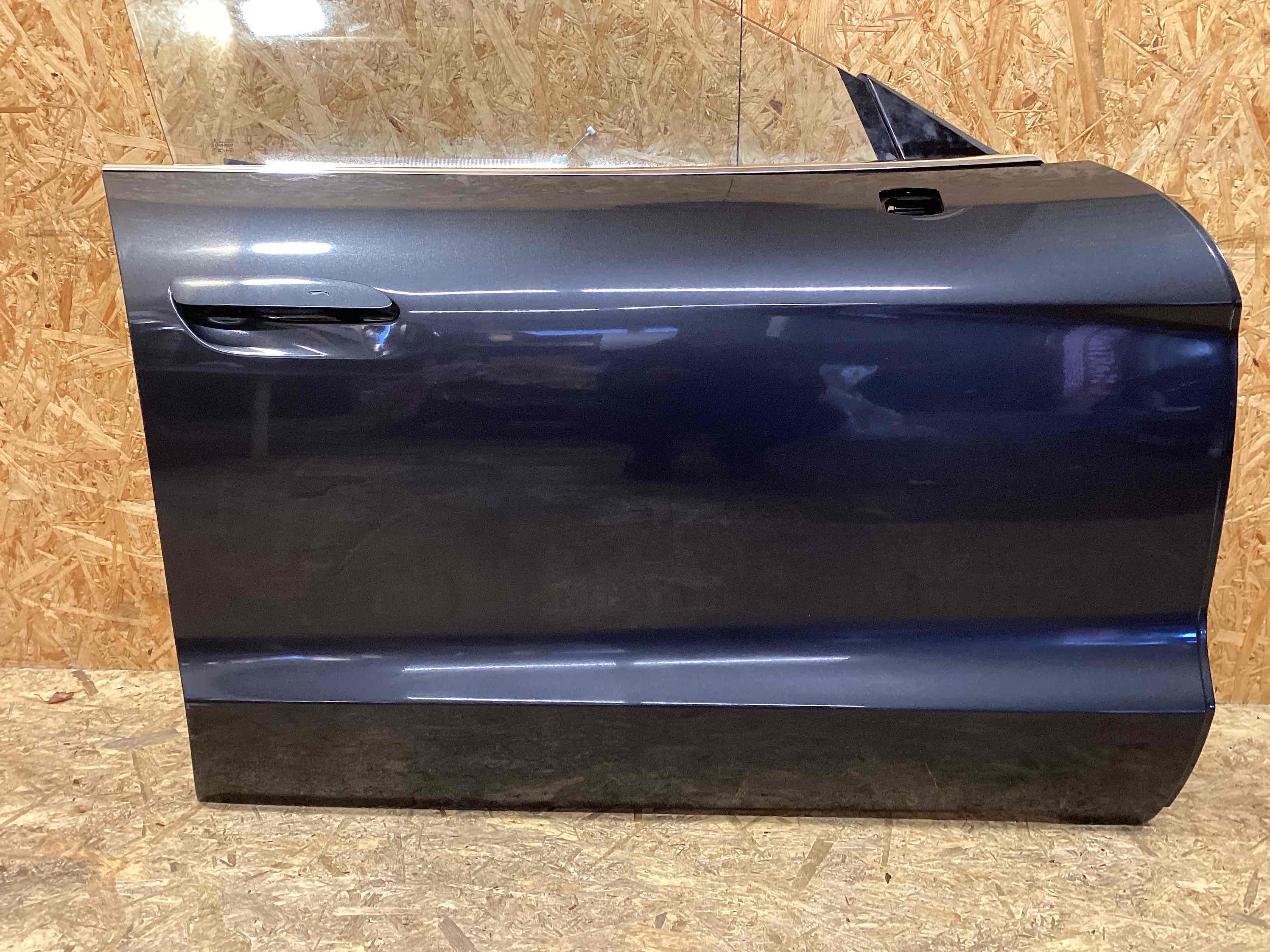 Дверь передняя правая Porsche Taycan 111225-102