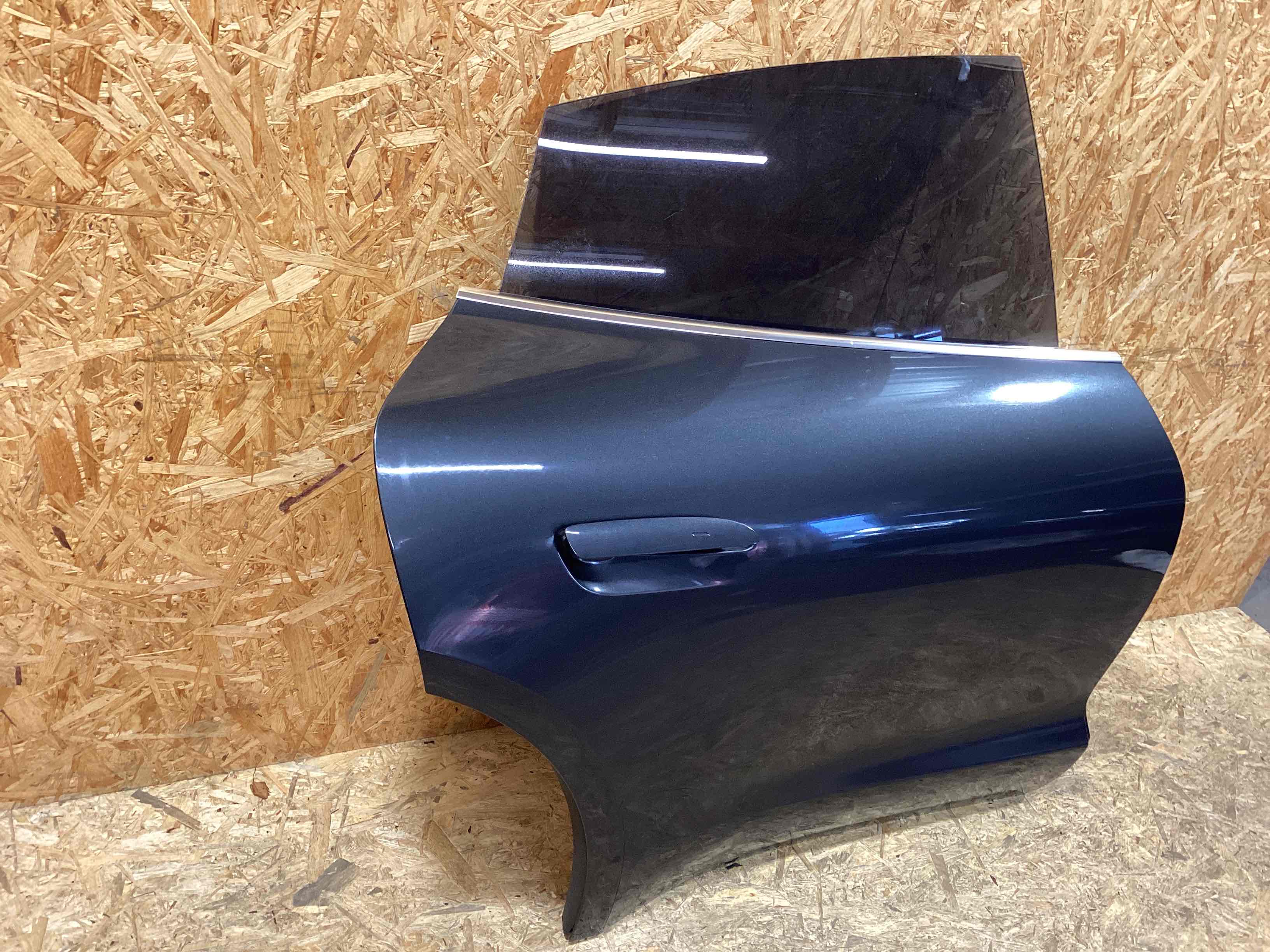 Дверь задняя правая Porsche Taycan 111225-103