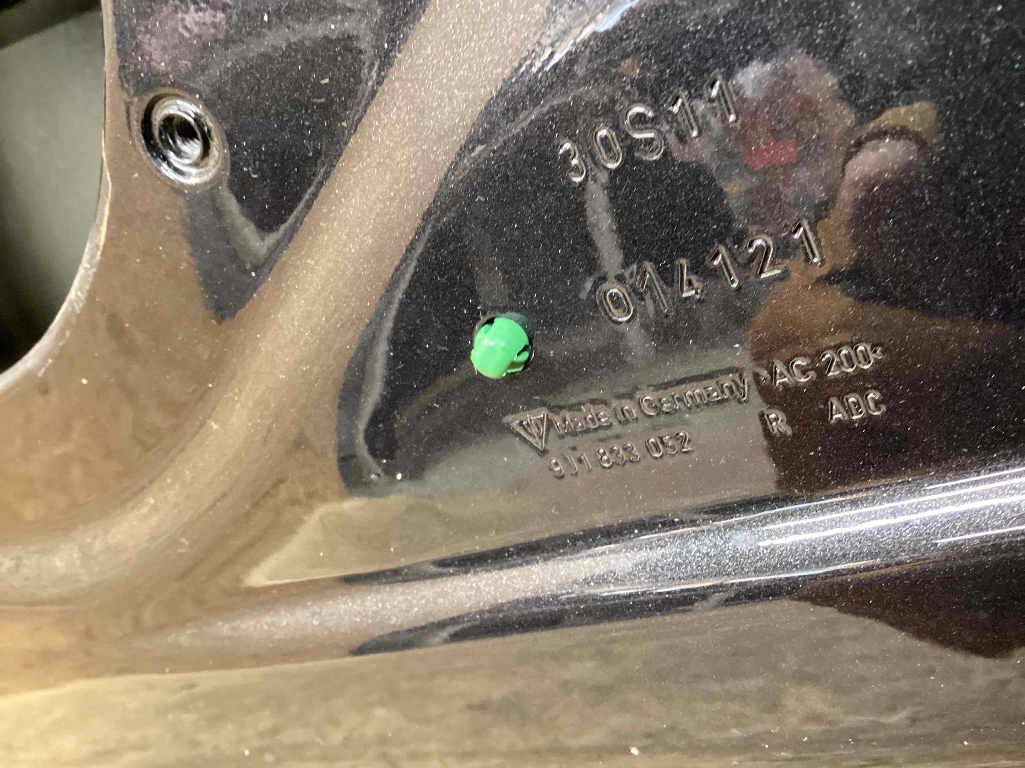 Дверь задняя правая Porsche Taycan 111225-103