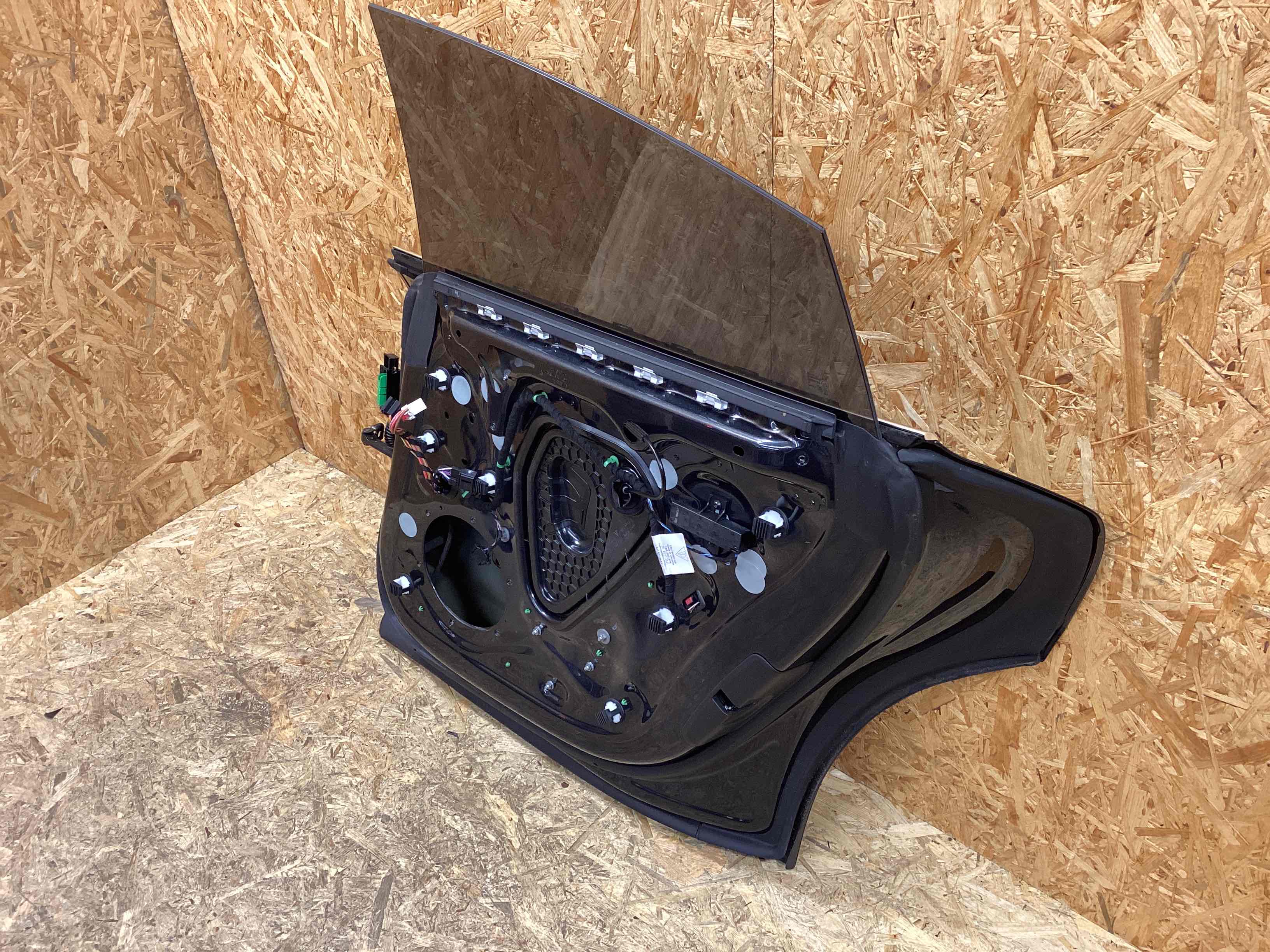 Дверь задняя правая Porsche Taycan 111225-103