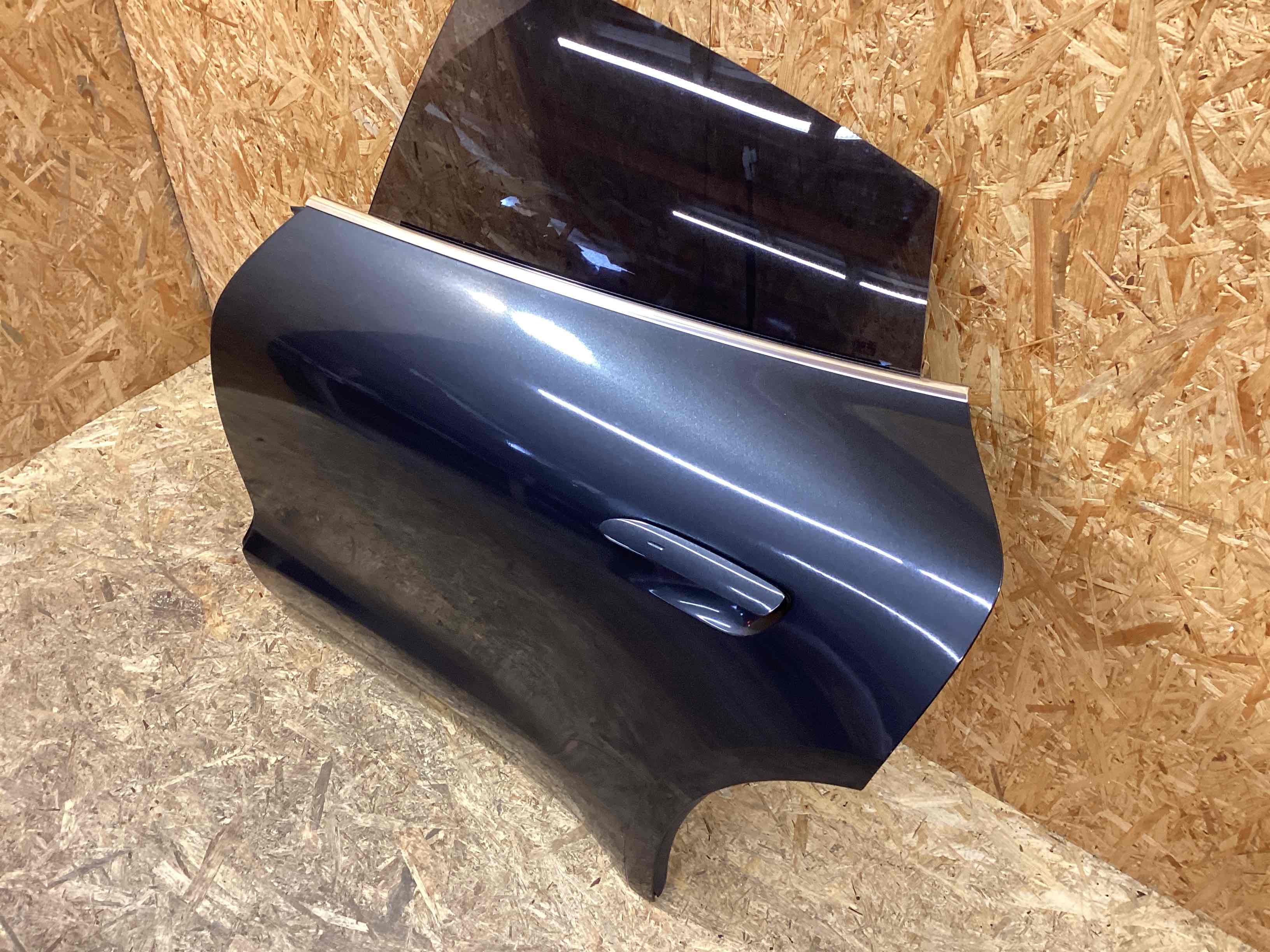 Дверь задняя левая Porsche Taycan 111225-104