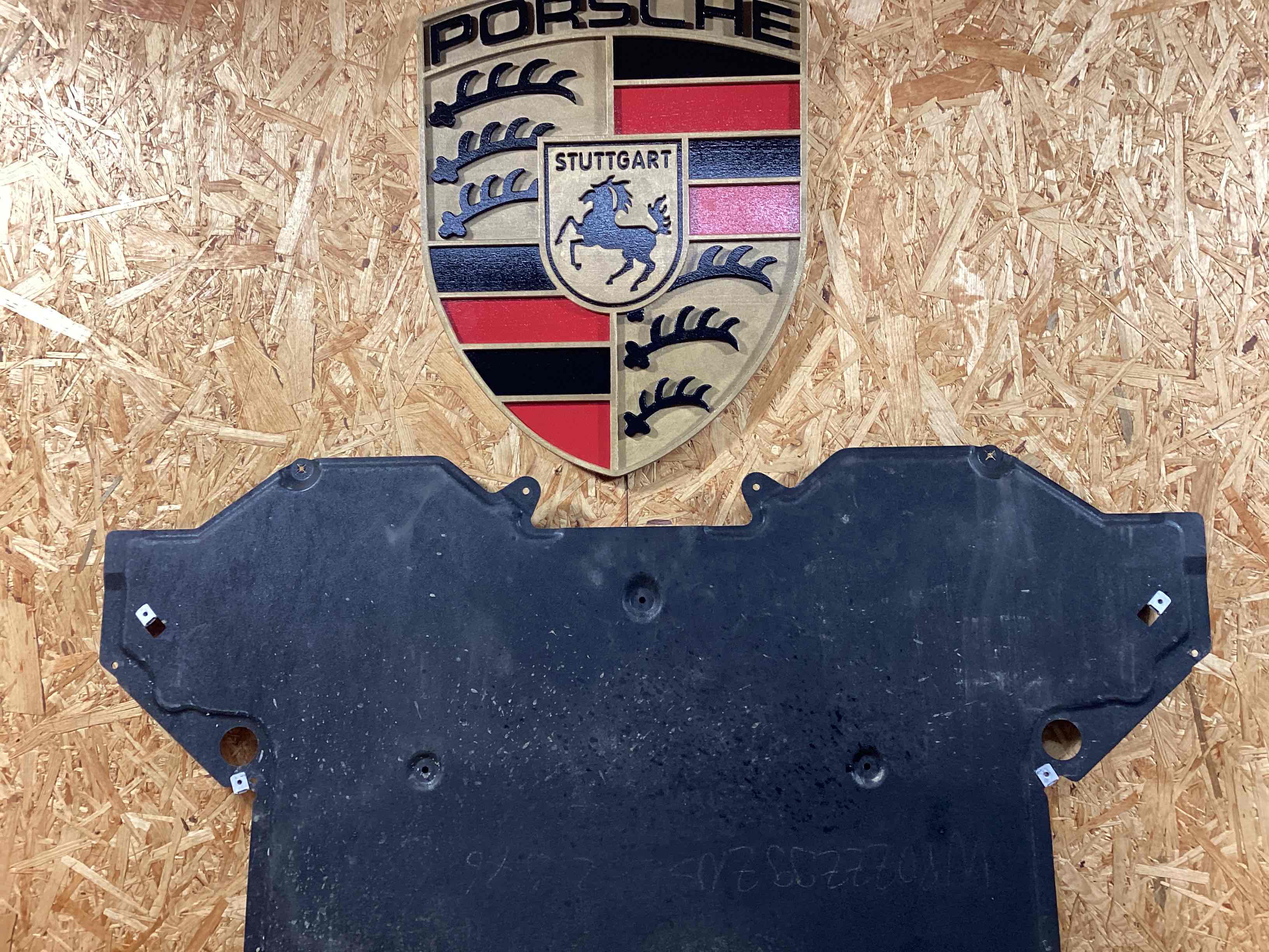 Защита днища кузова Porsche 911 111225-105