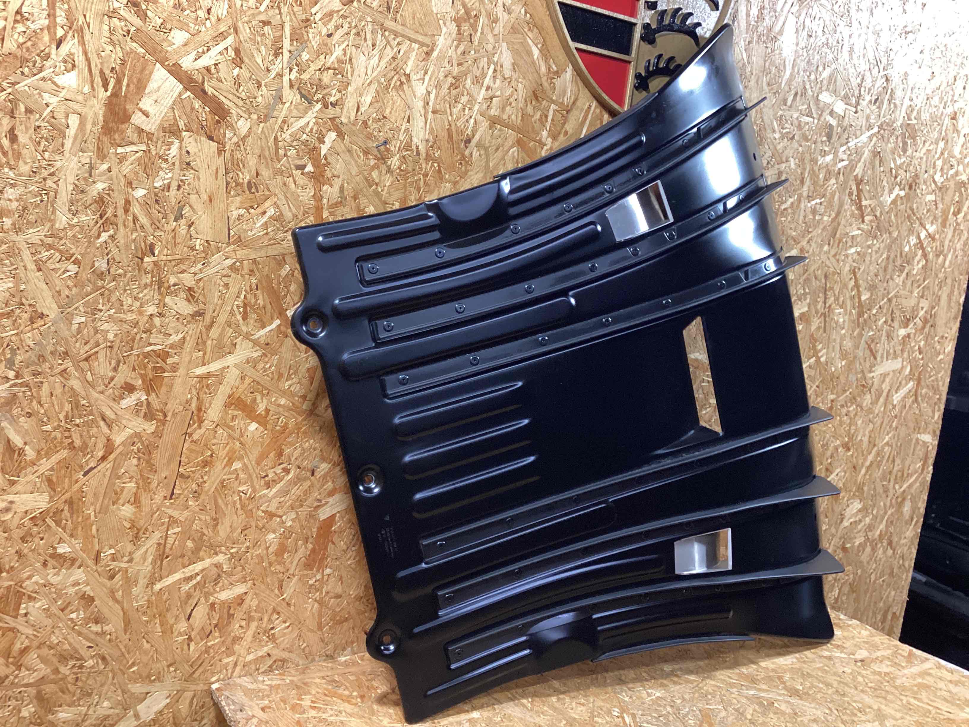 Защита днища кузова Porsche 911 GT3 111225-107