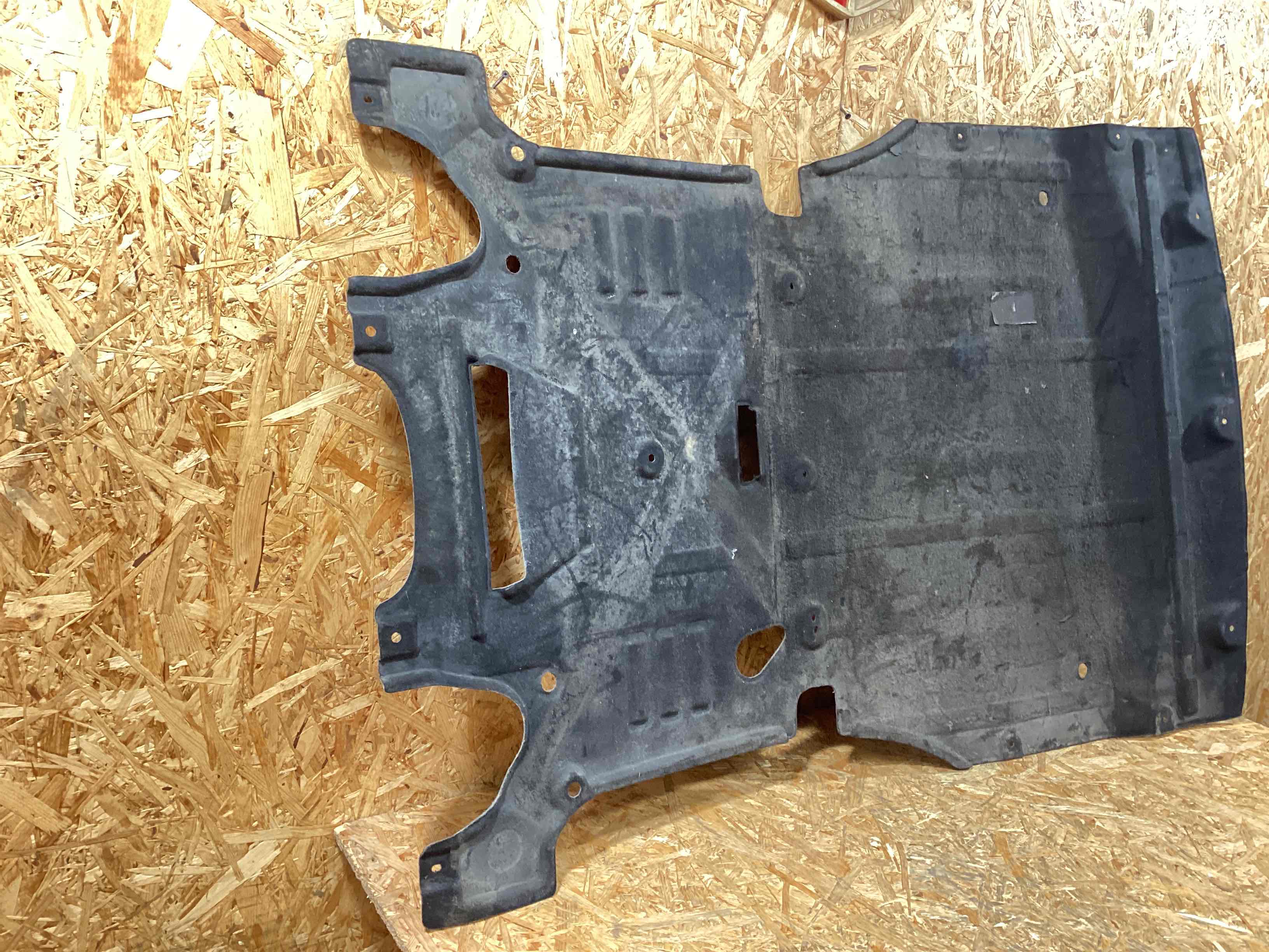 Защита днища кузова Porsche Macan 111225-108