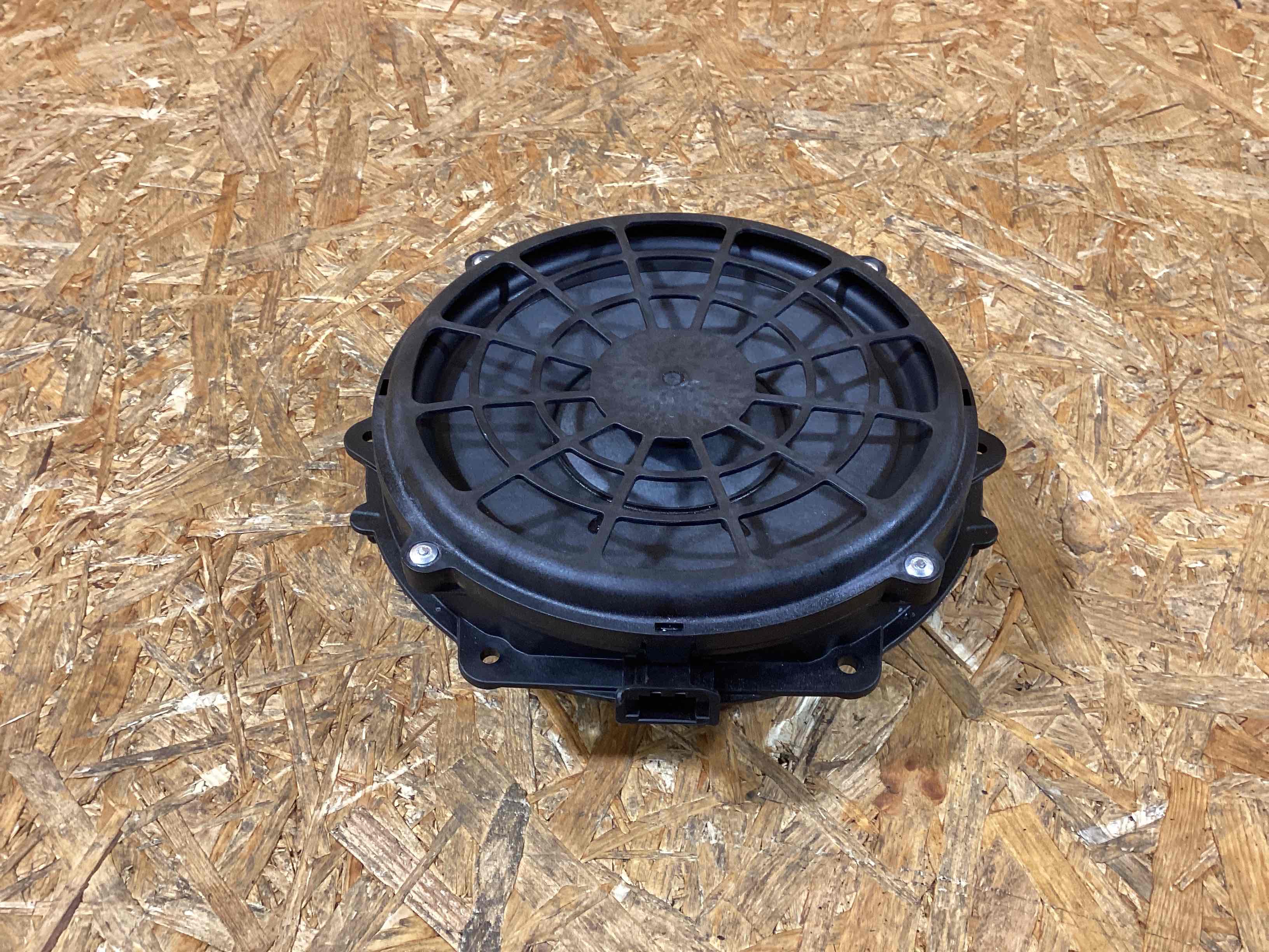 Динамик Porsche 911 111225-109