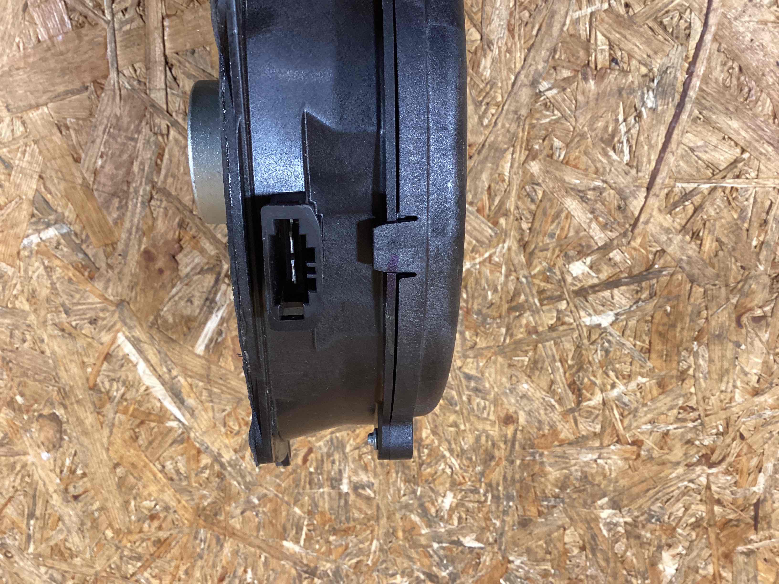 Динамик Porsche Panamera 111225-110