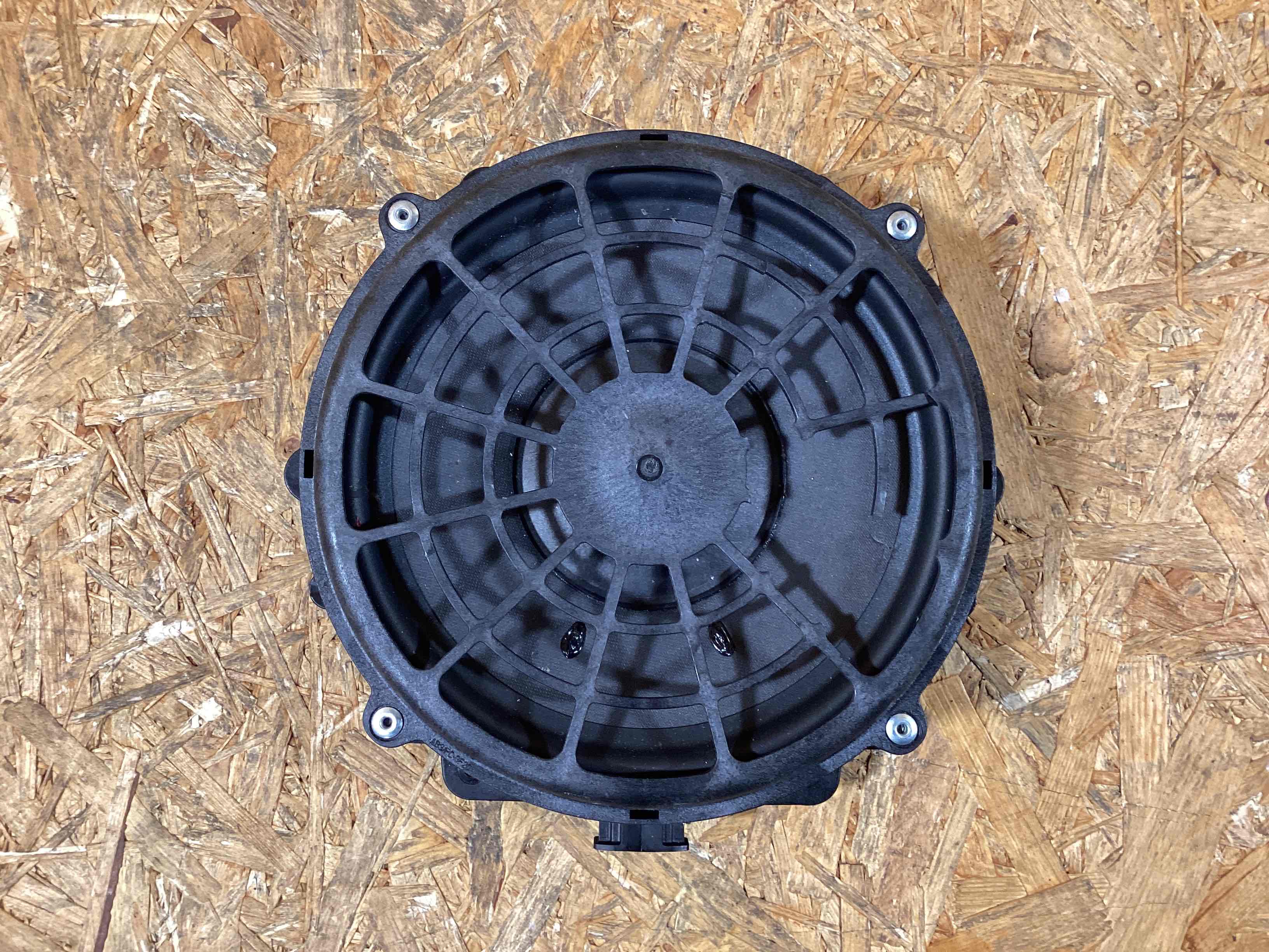 Динамик Porsche Panamera 111225-110