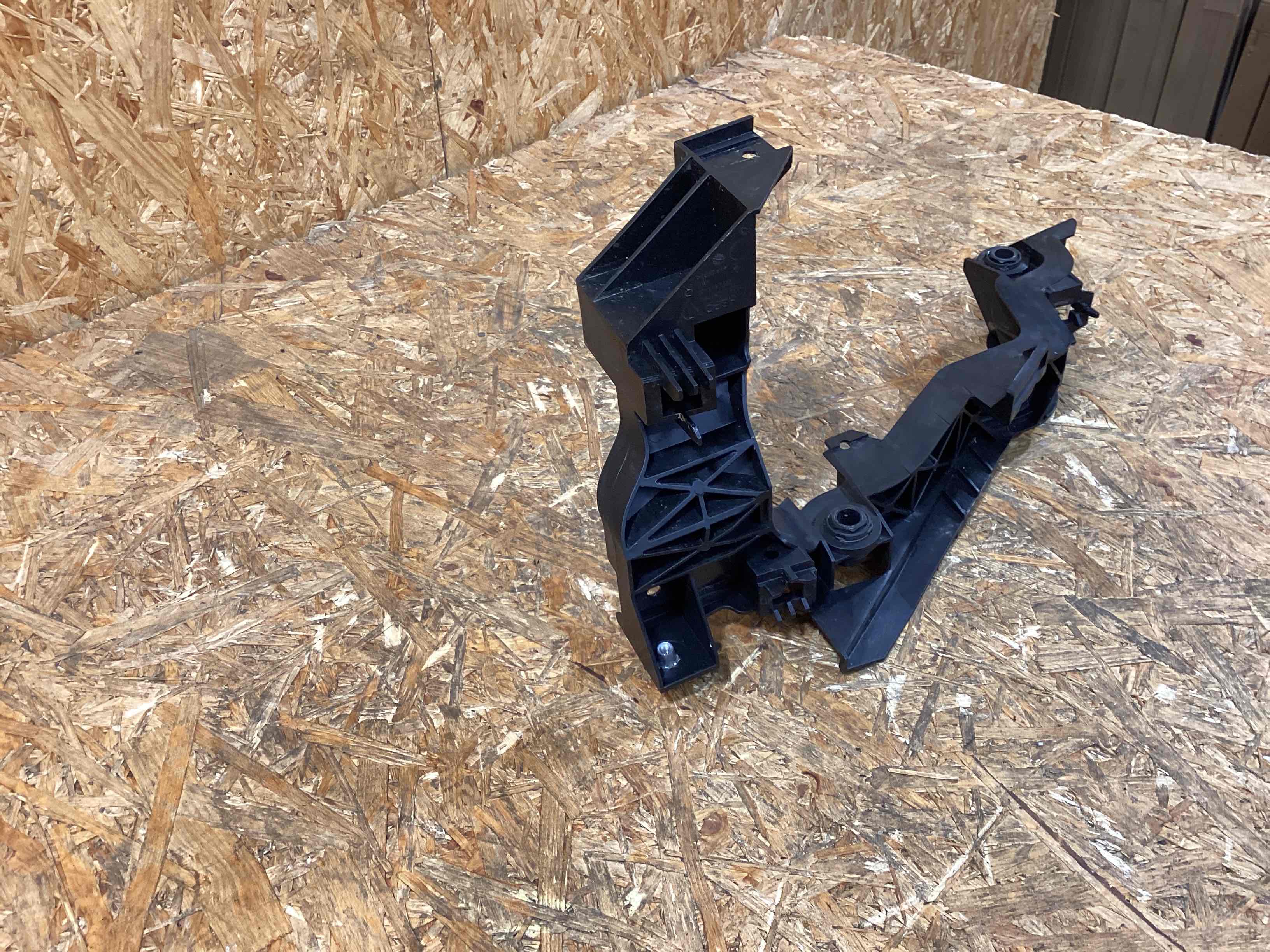 Крепление, кронштейн Porsche Macan 120226-103