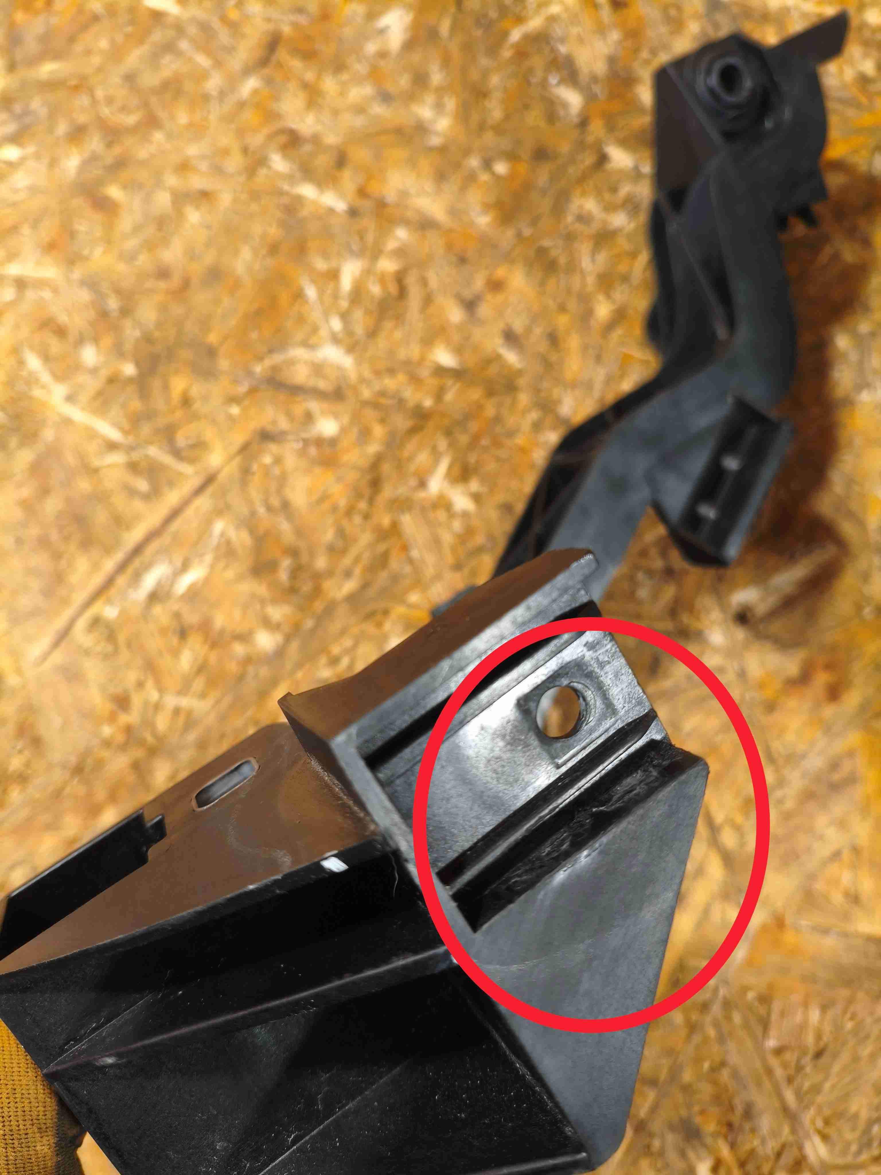 Крепление, кронштейн Porsche Macan 120226-103