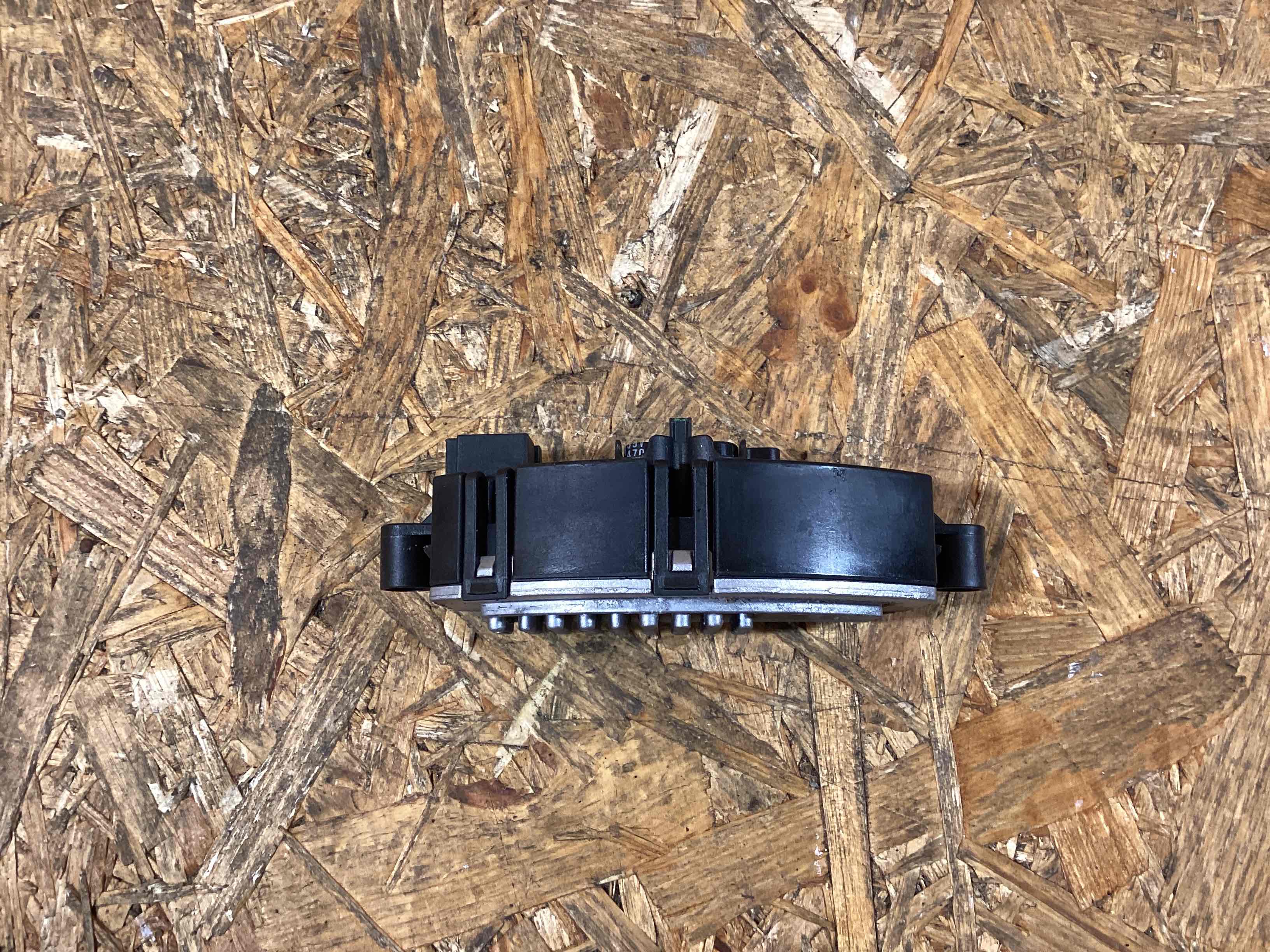 Сопротивление печки Porsche Macan 120226-110