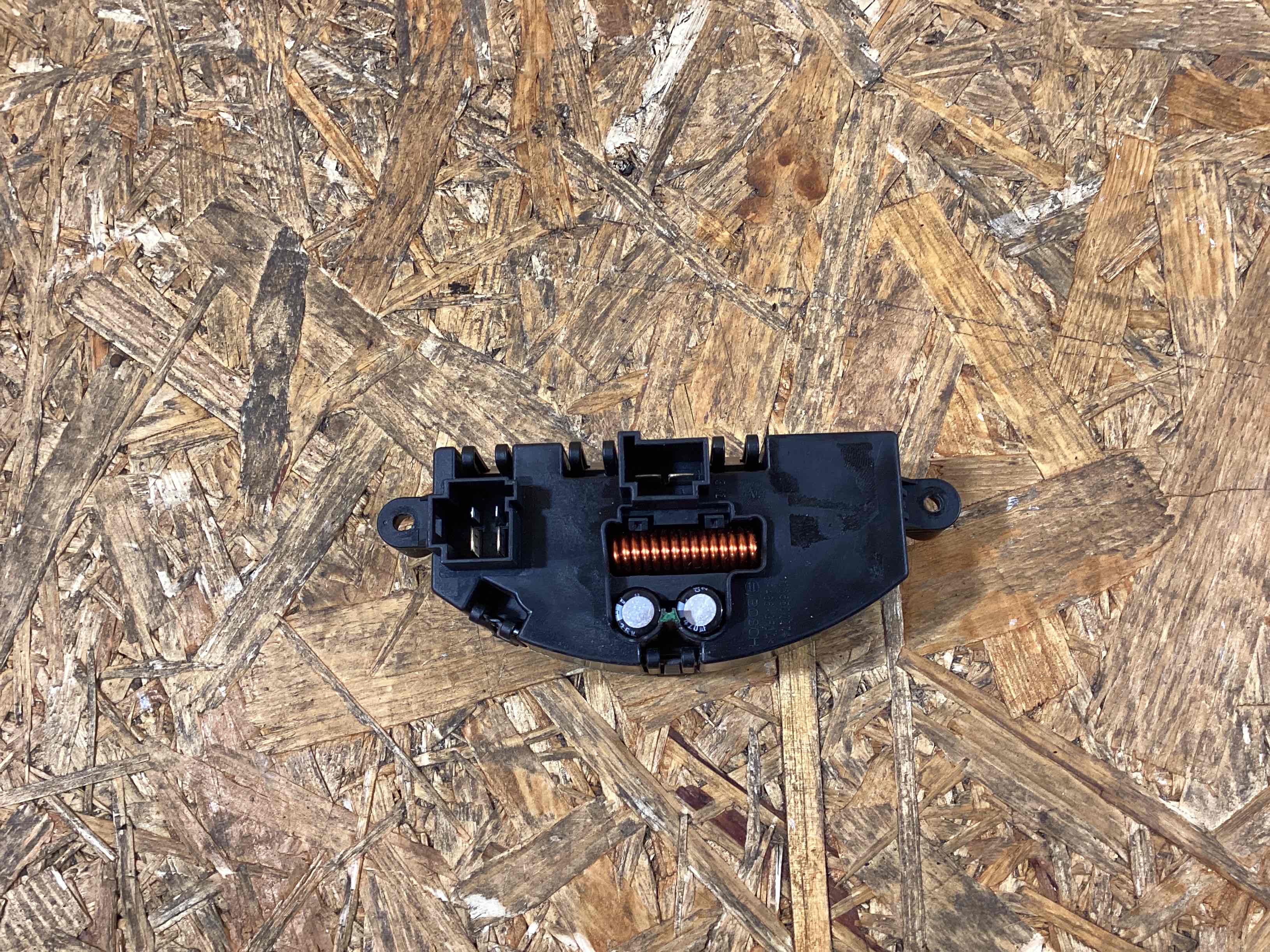 Сопротивление печки Porsche Macan 120226-110