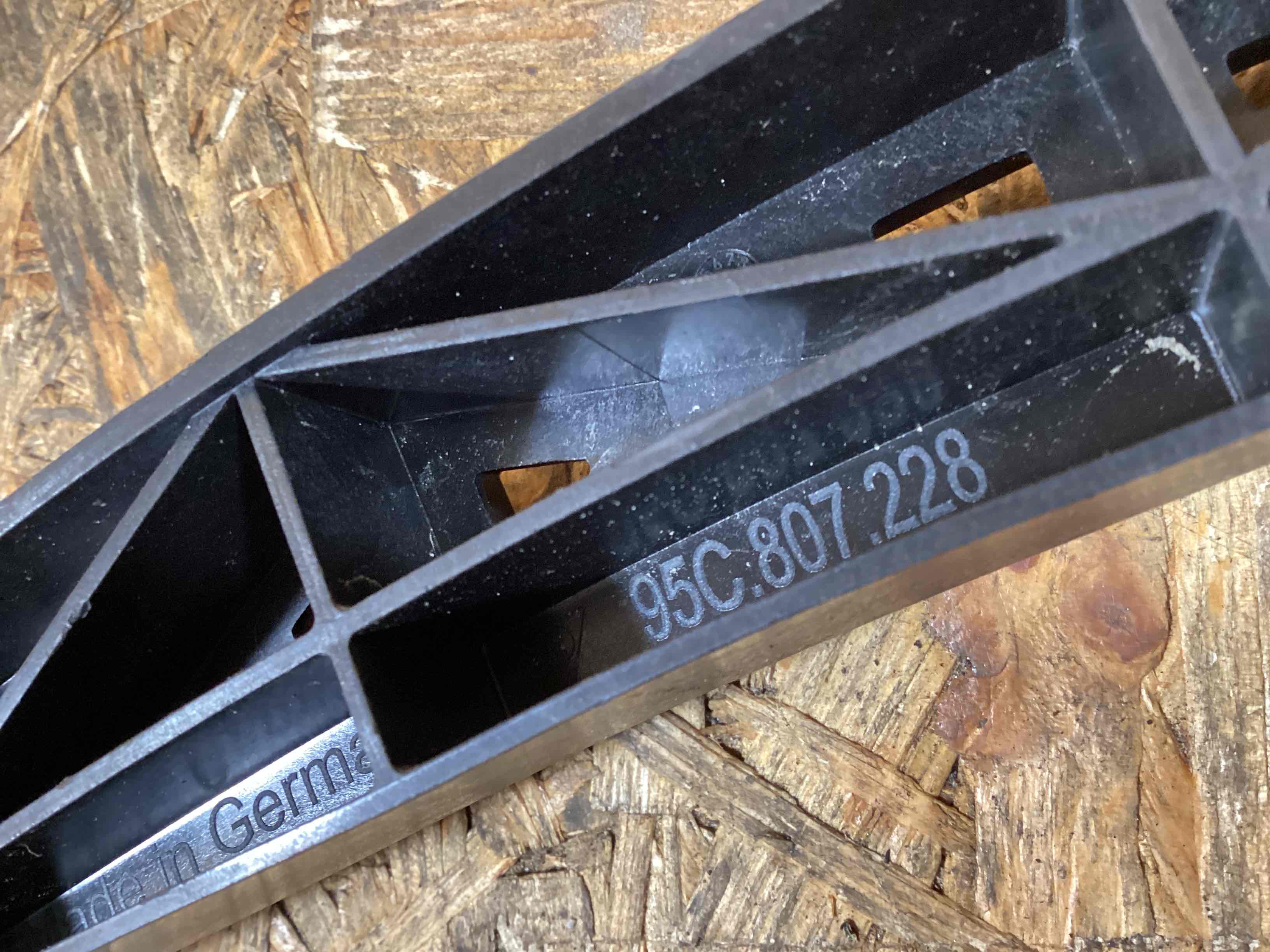 Крепление, кронштейн Porsche Macan 120226-112