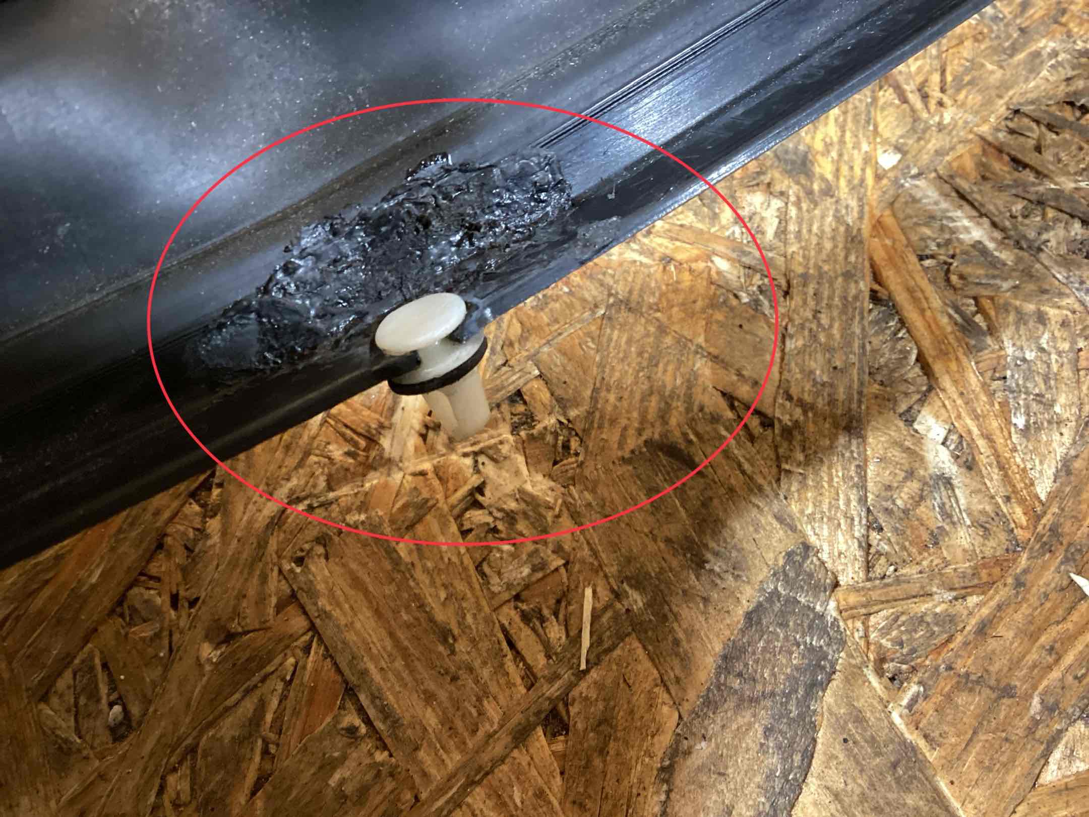 Уплотнитель стекла/двери Porsche Cayenne 120226-119