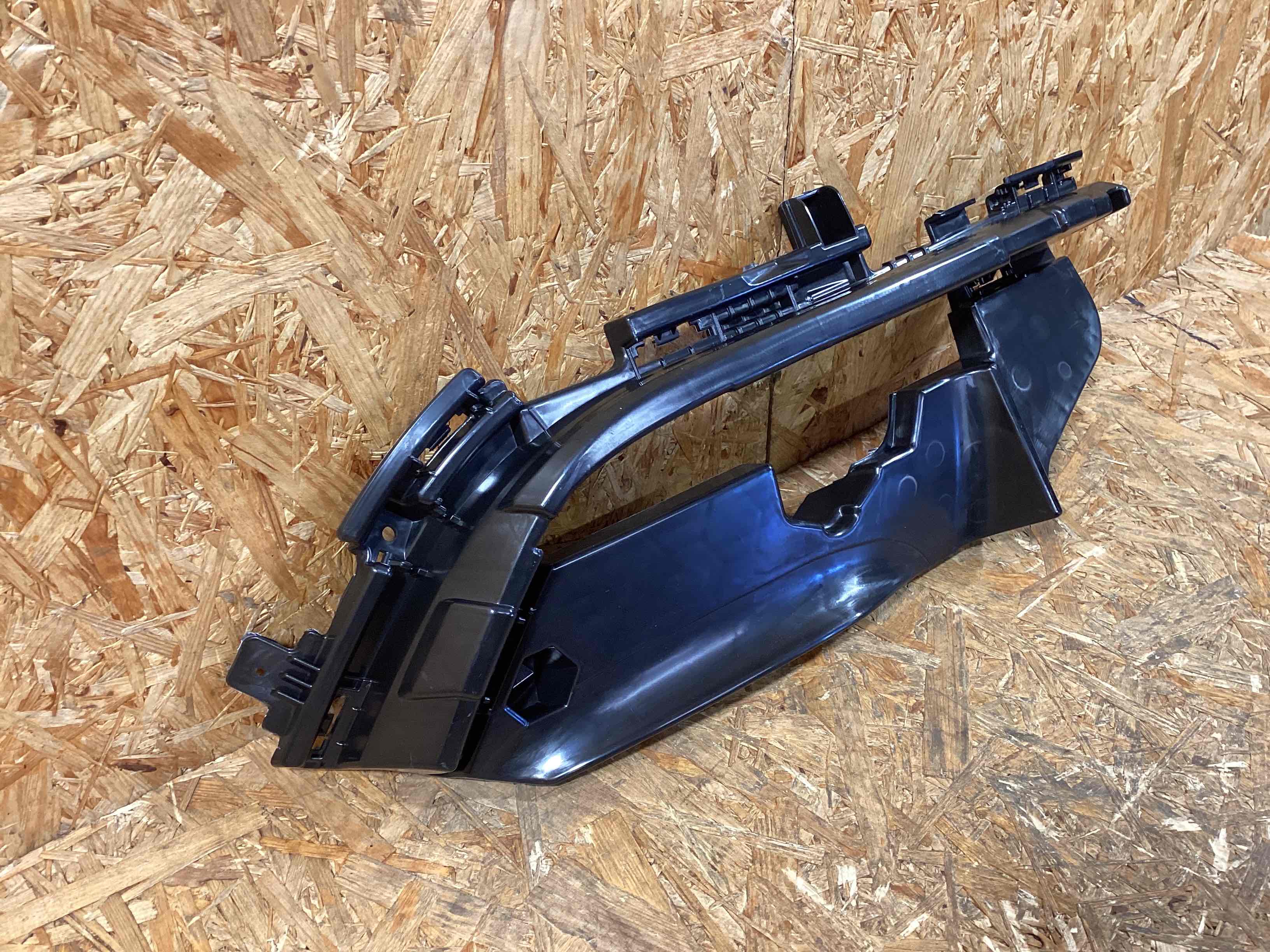 Крепление бампера Porsche Macan 120326-102