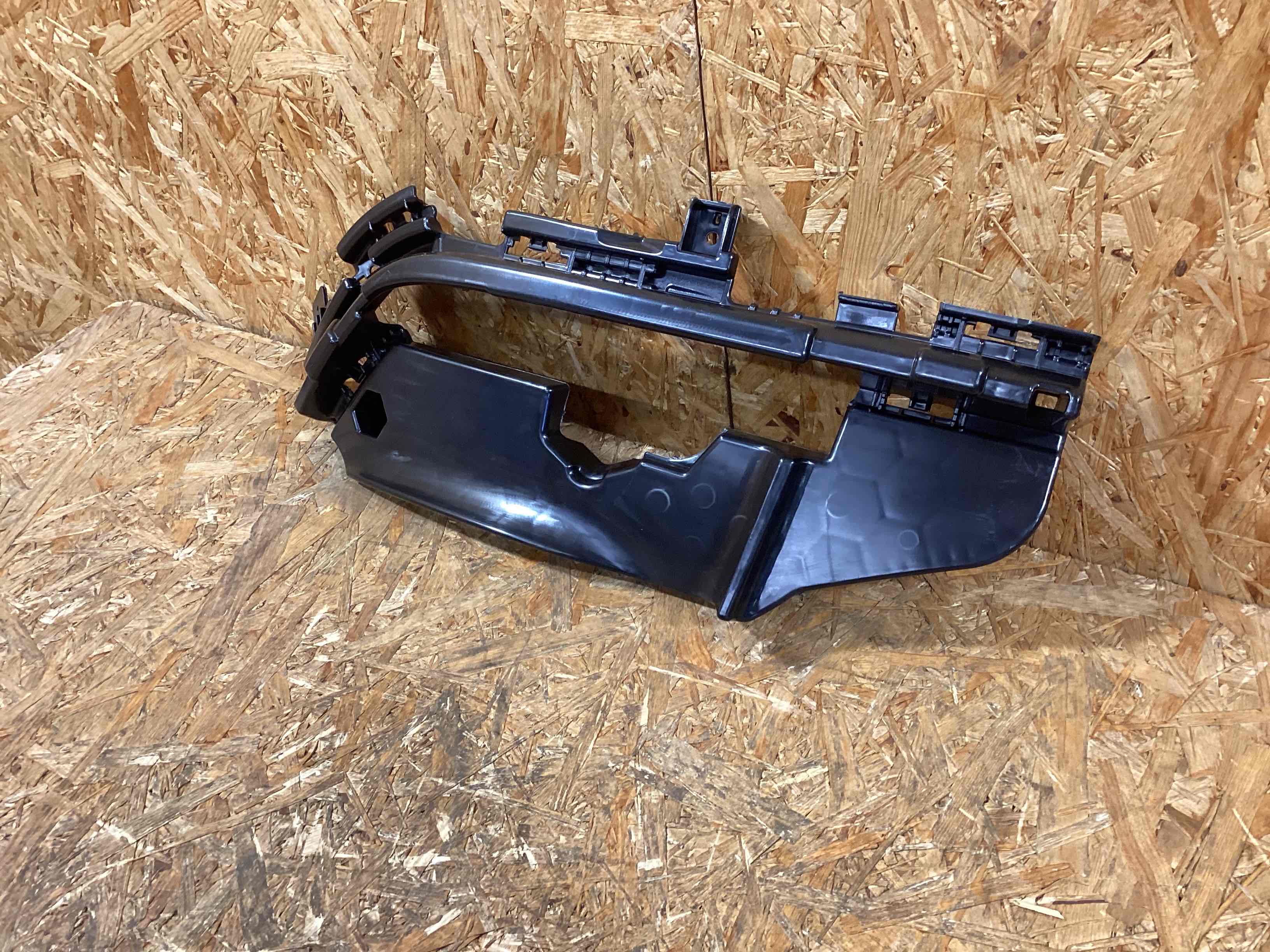 Крепление бампера Porsche Macan 120326-102