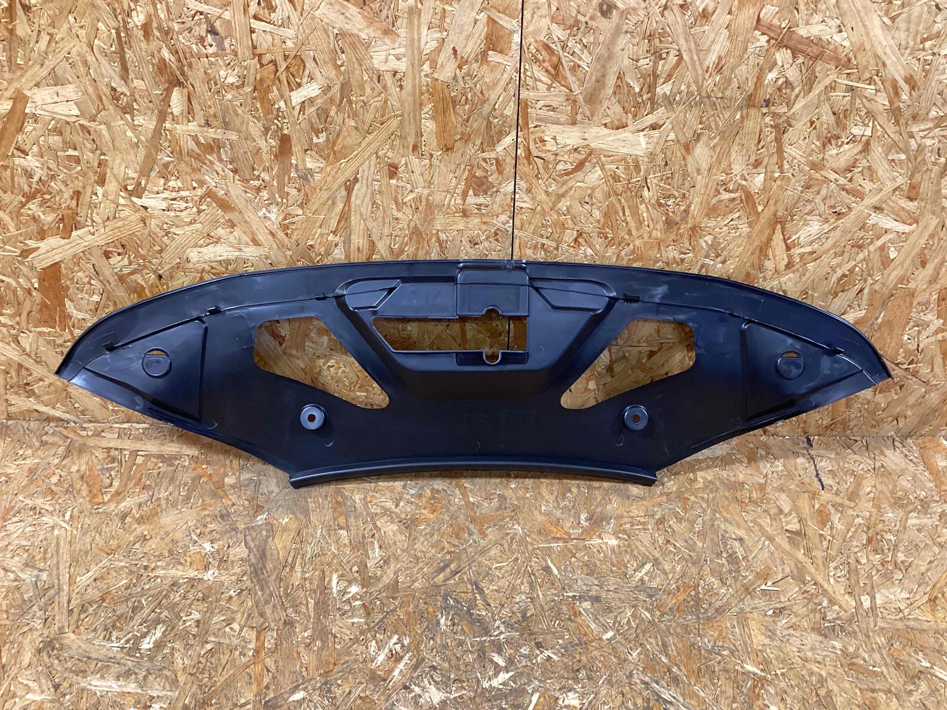 Пластик моторного отсека Porsche Panamera 120326-109