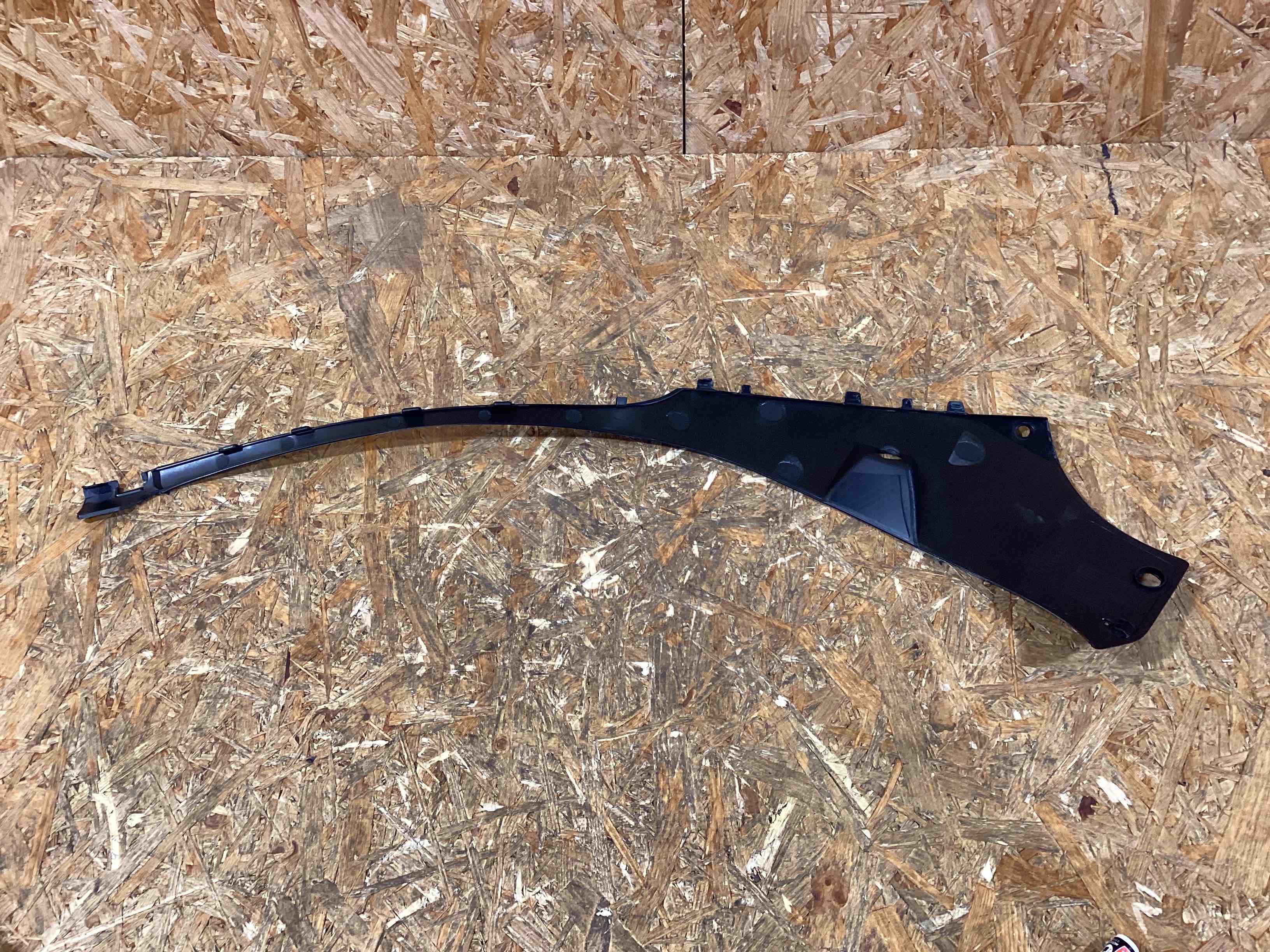 Пластик моторного отсека Porsche Macan 120326-127