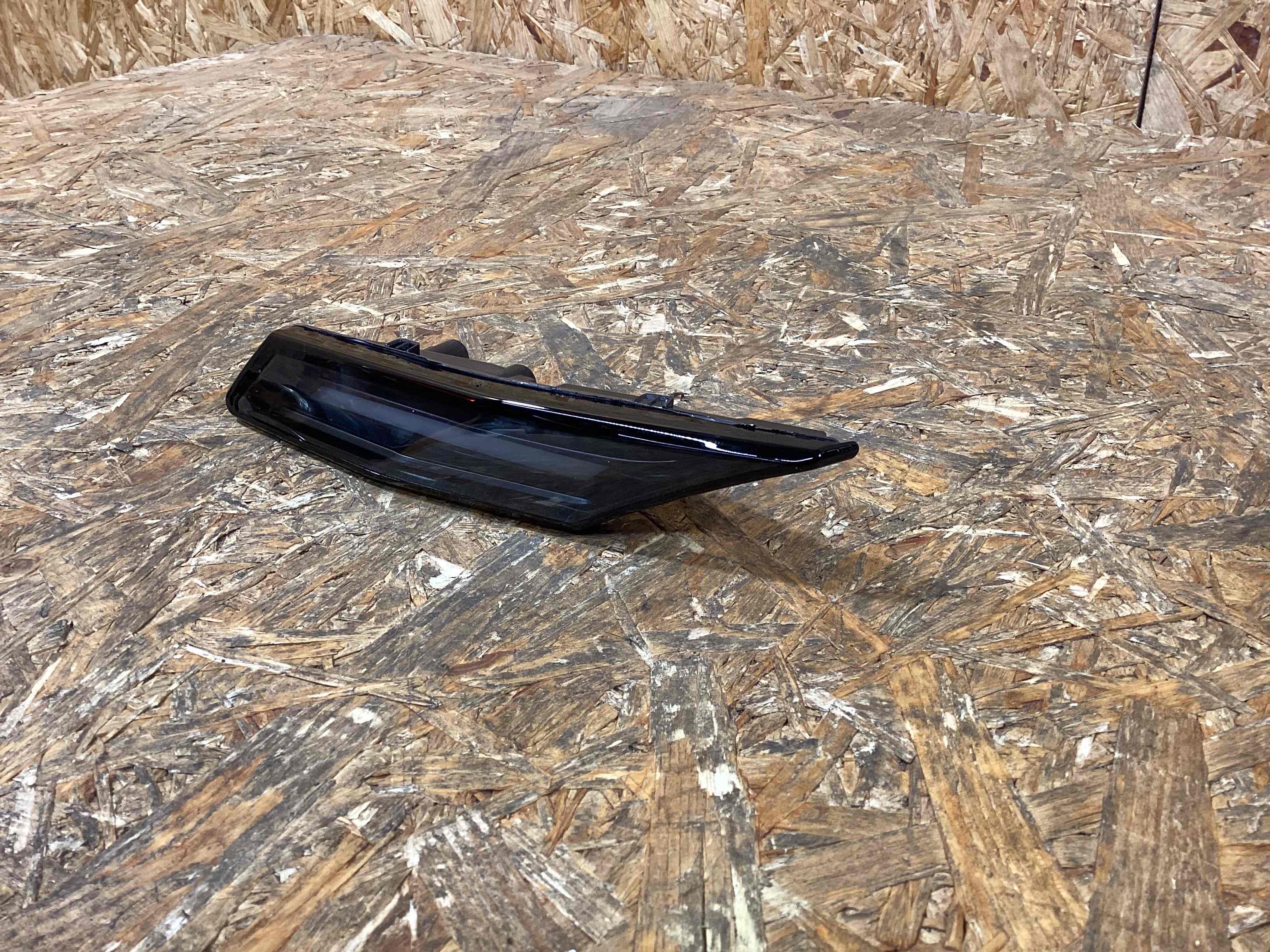 Фонарь (указатель/повторитель поворота, поворотник) Porsche Taycan 120326-134