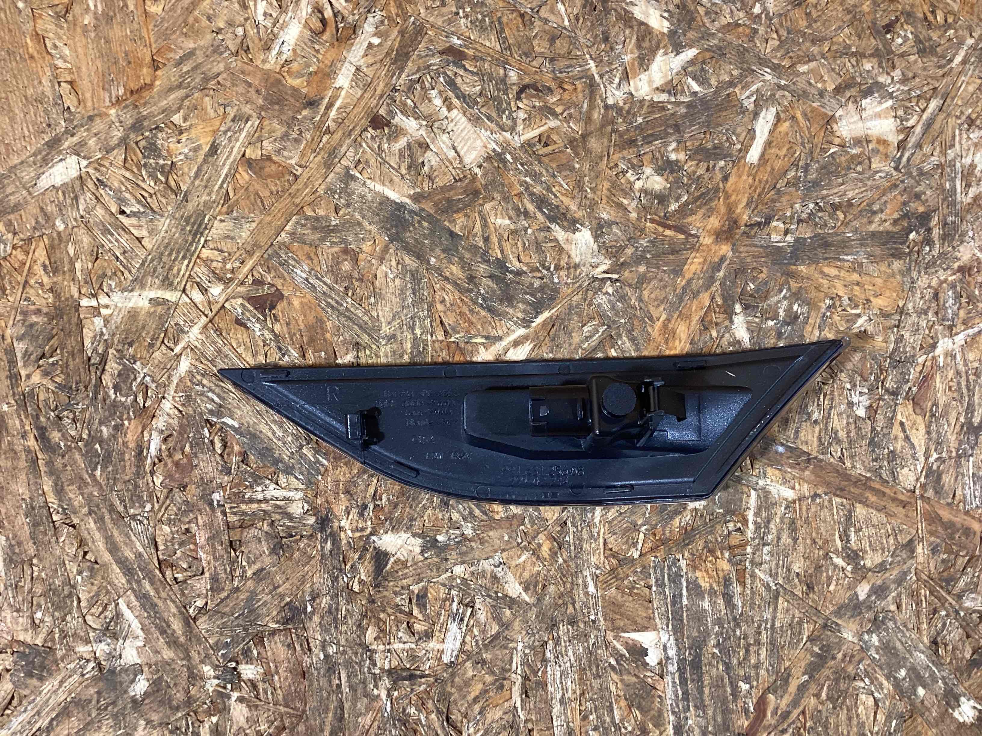 Фонарь (указатель/повторитель поворота, поворотник) Porsche 911 120326-140