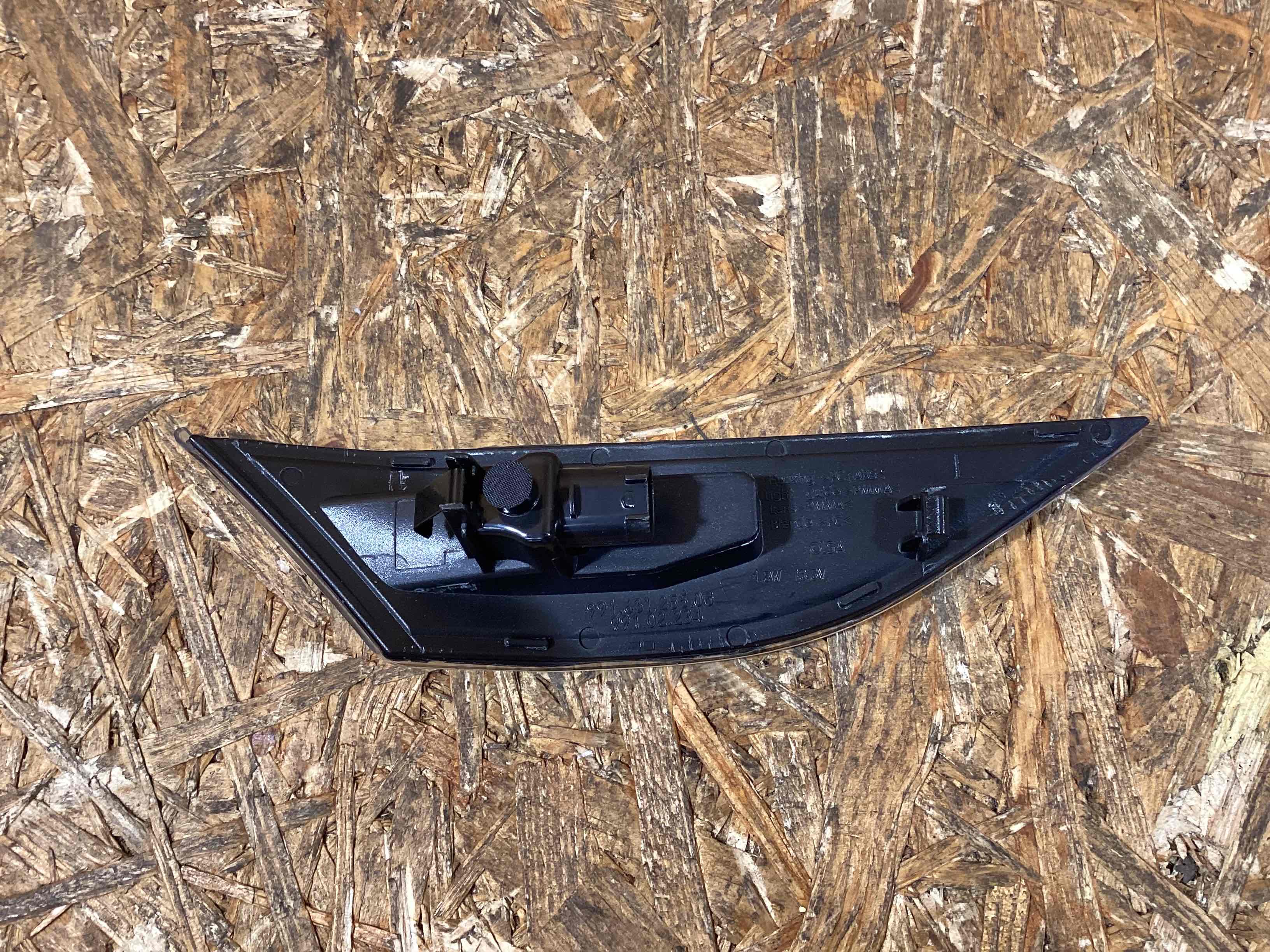 Фонарь (указатель/повторитель поворота, поворотник) Porsche 911 120326-142