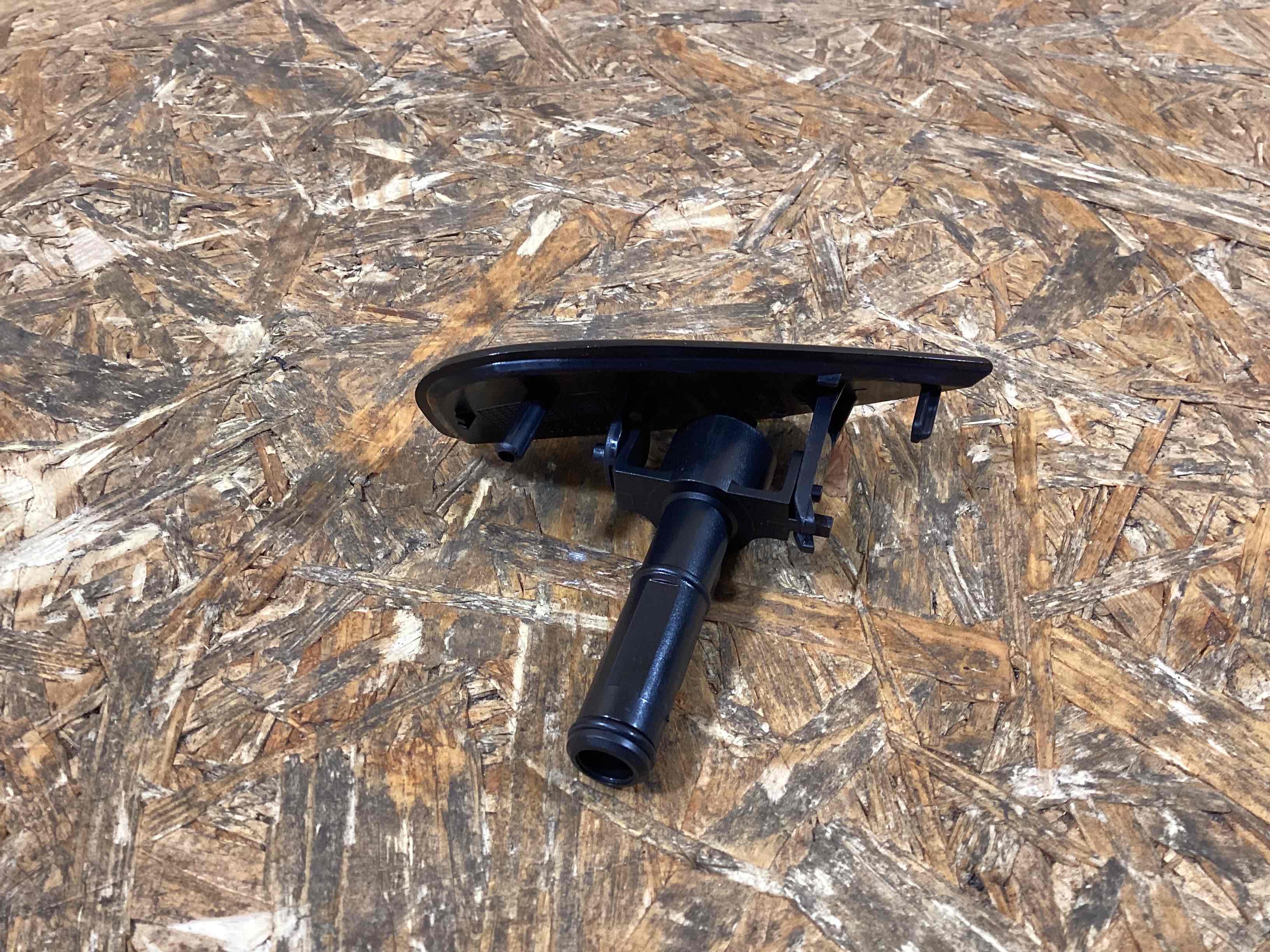 Форсунка омывателя, насос омывателя Porsche Macan 120326-146