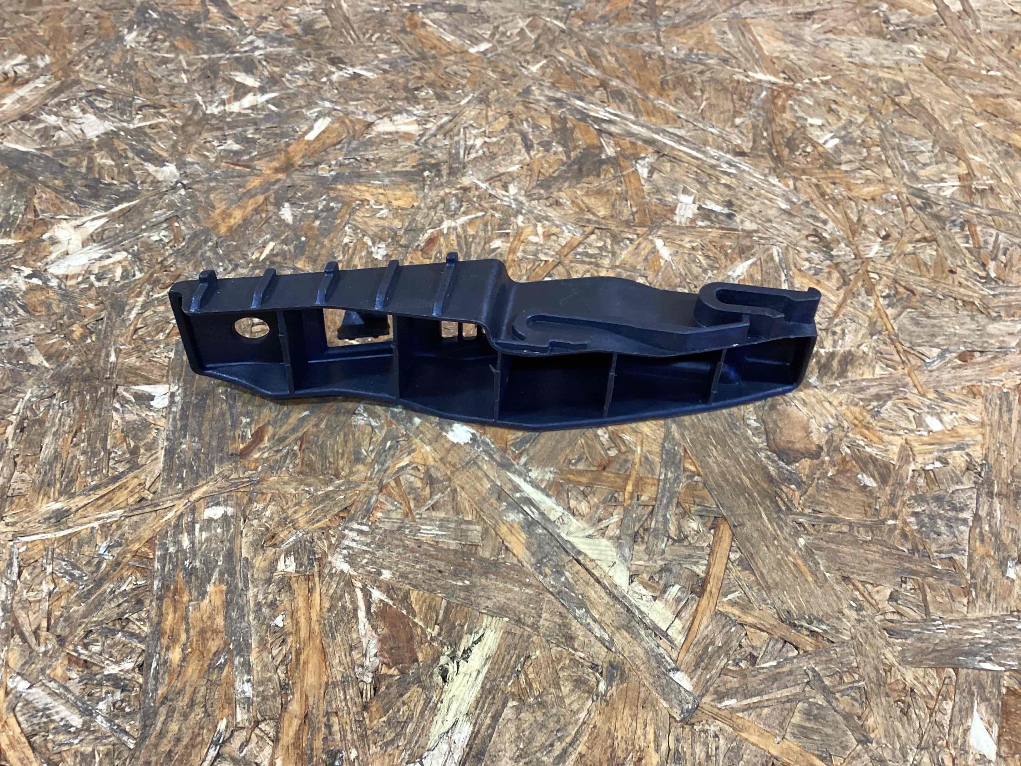 Крепление бампера Porsche Boxster 718 120326-155