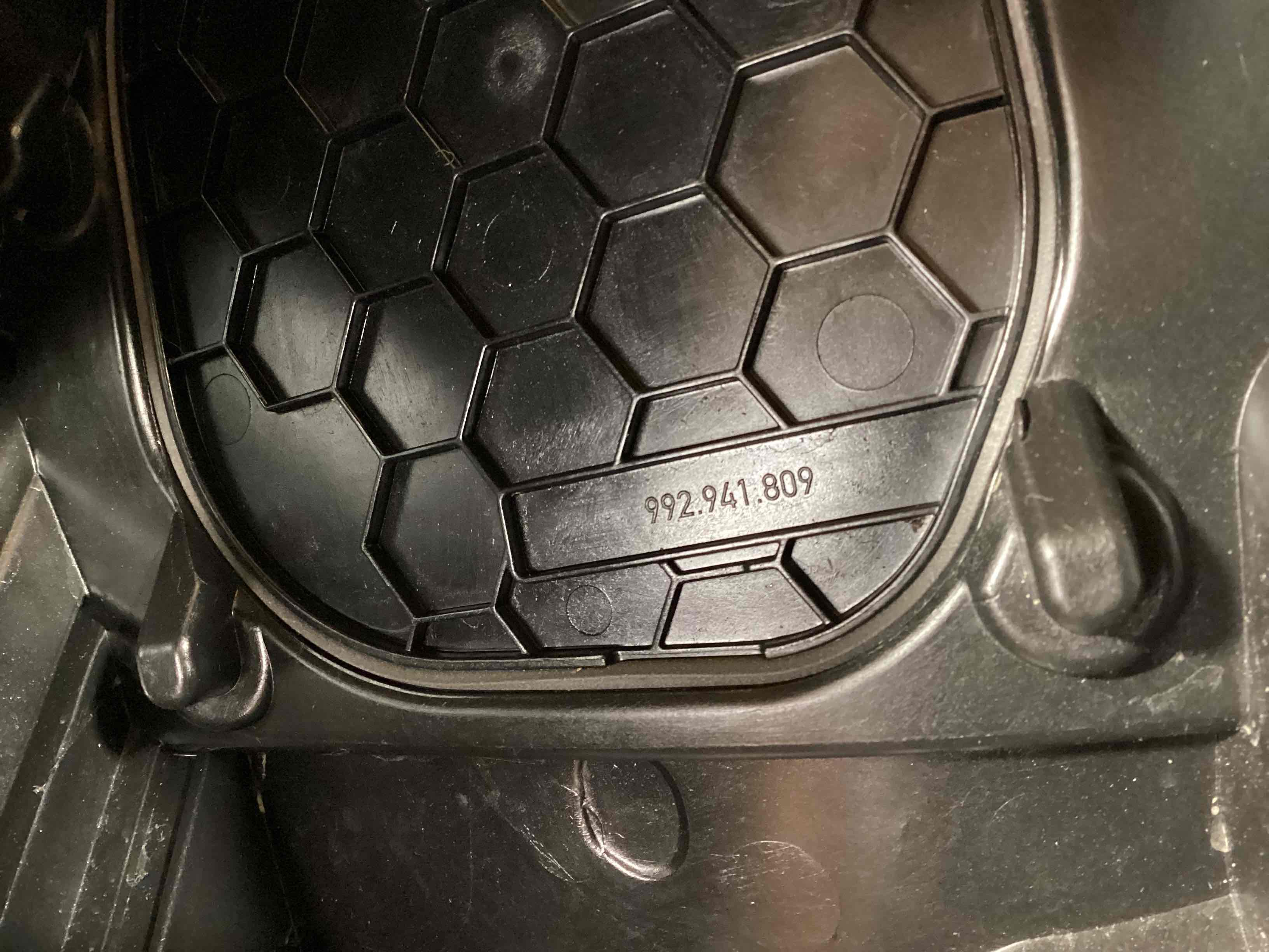 Фара левая Porsche 911 120626-118