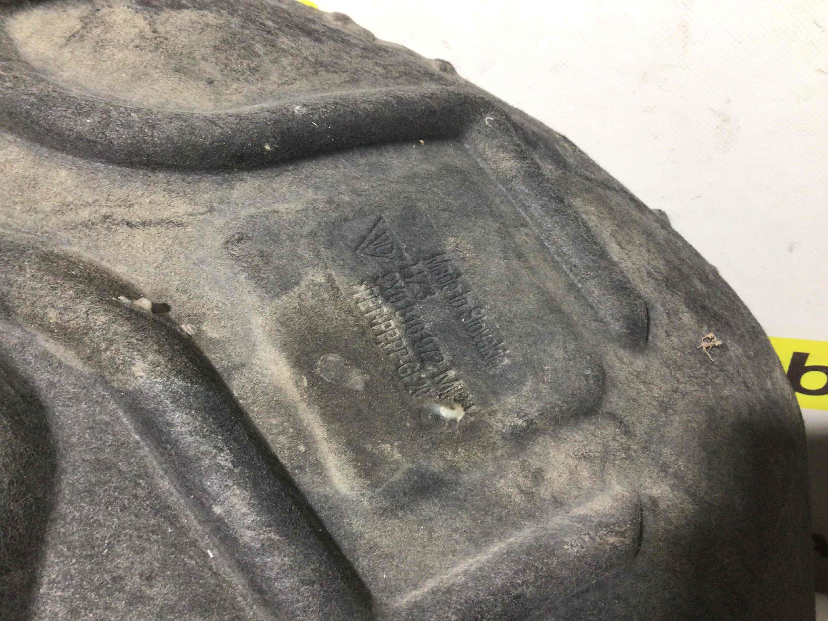 Защита арок передняя правая (подкрылок) Porsche Cayenne 121125-001