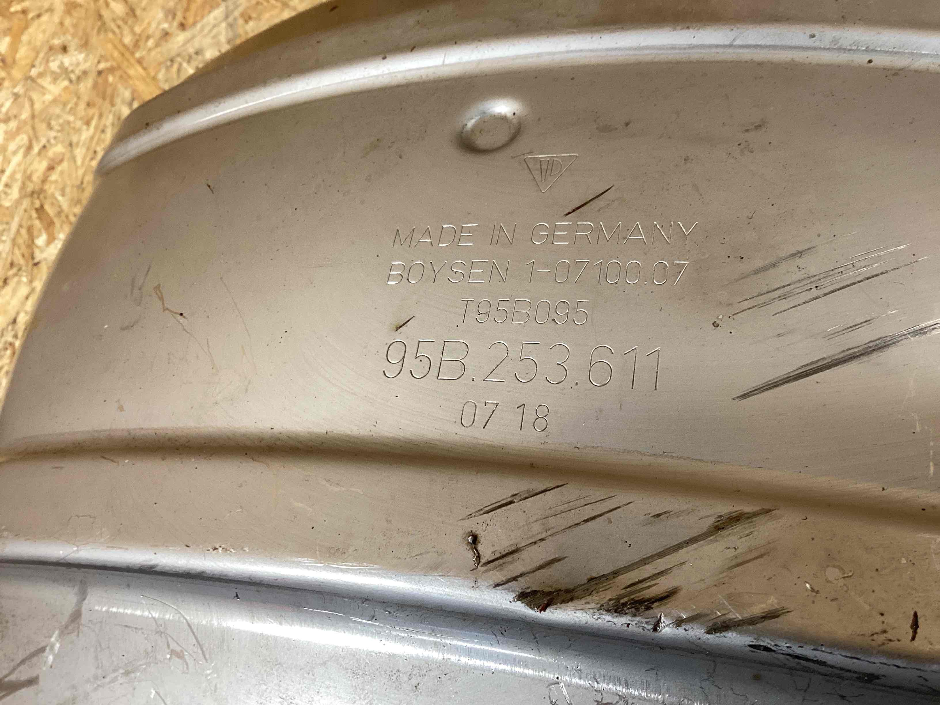 Глушитель Porsche Macan 121125-104