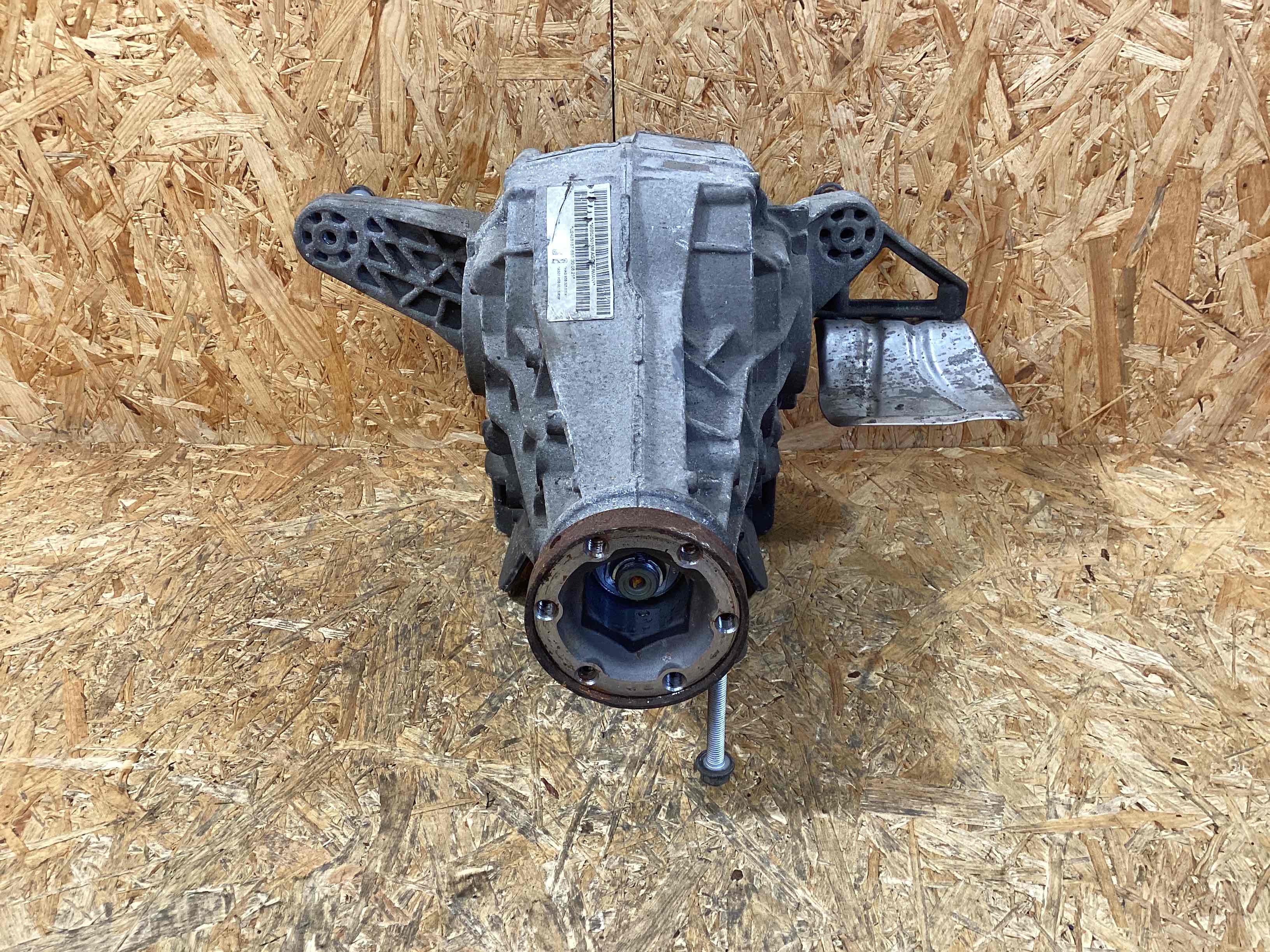 Редуктор заднего моста Porsche Macan 121125-107