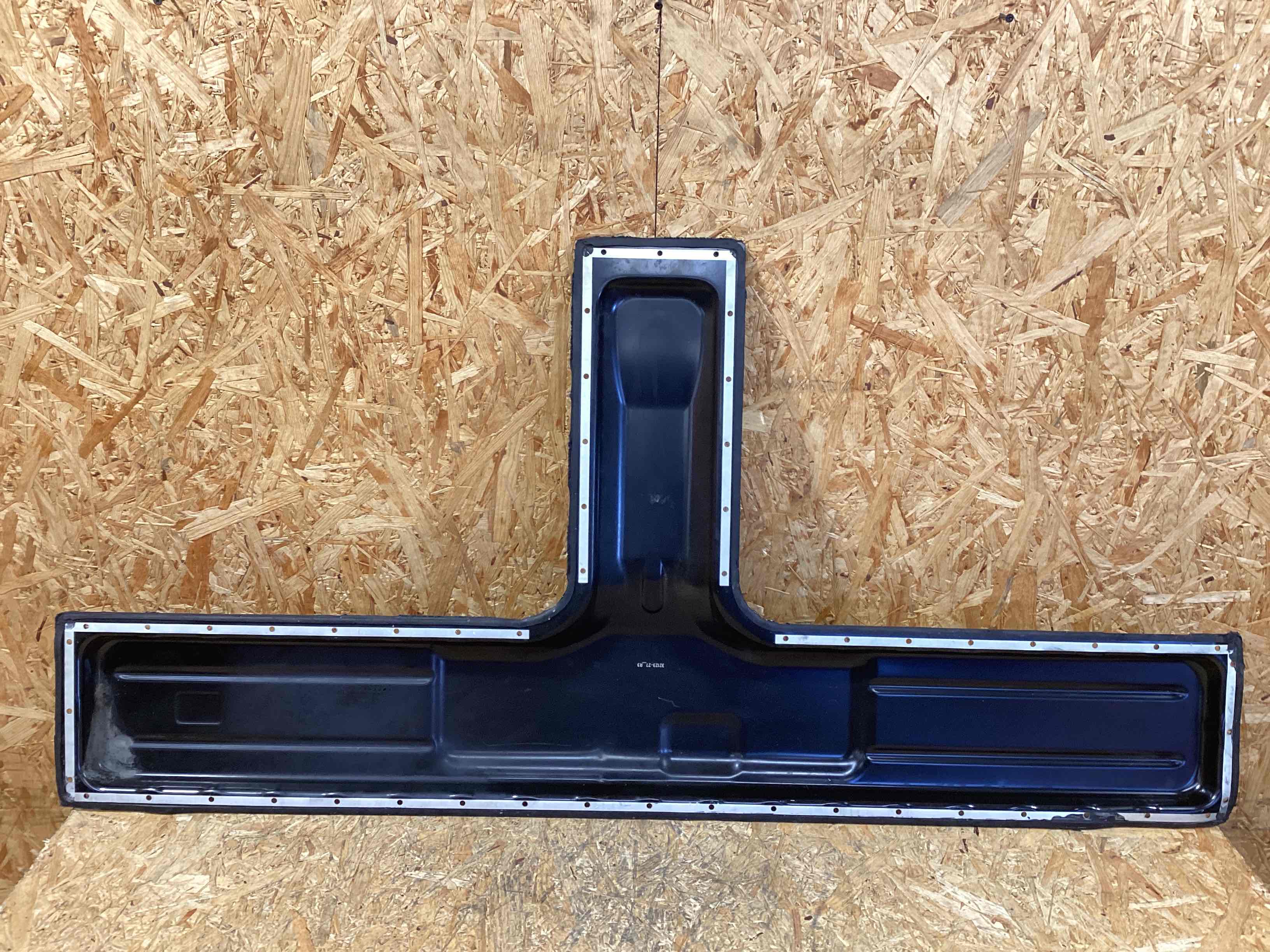 Крепление, кронштейн Porsche Taycan 121125-112