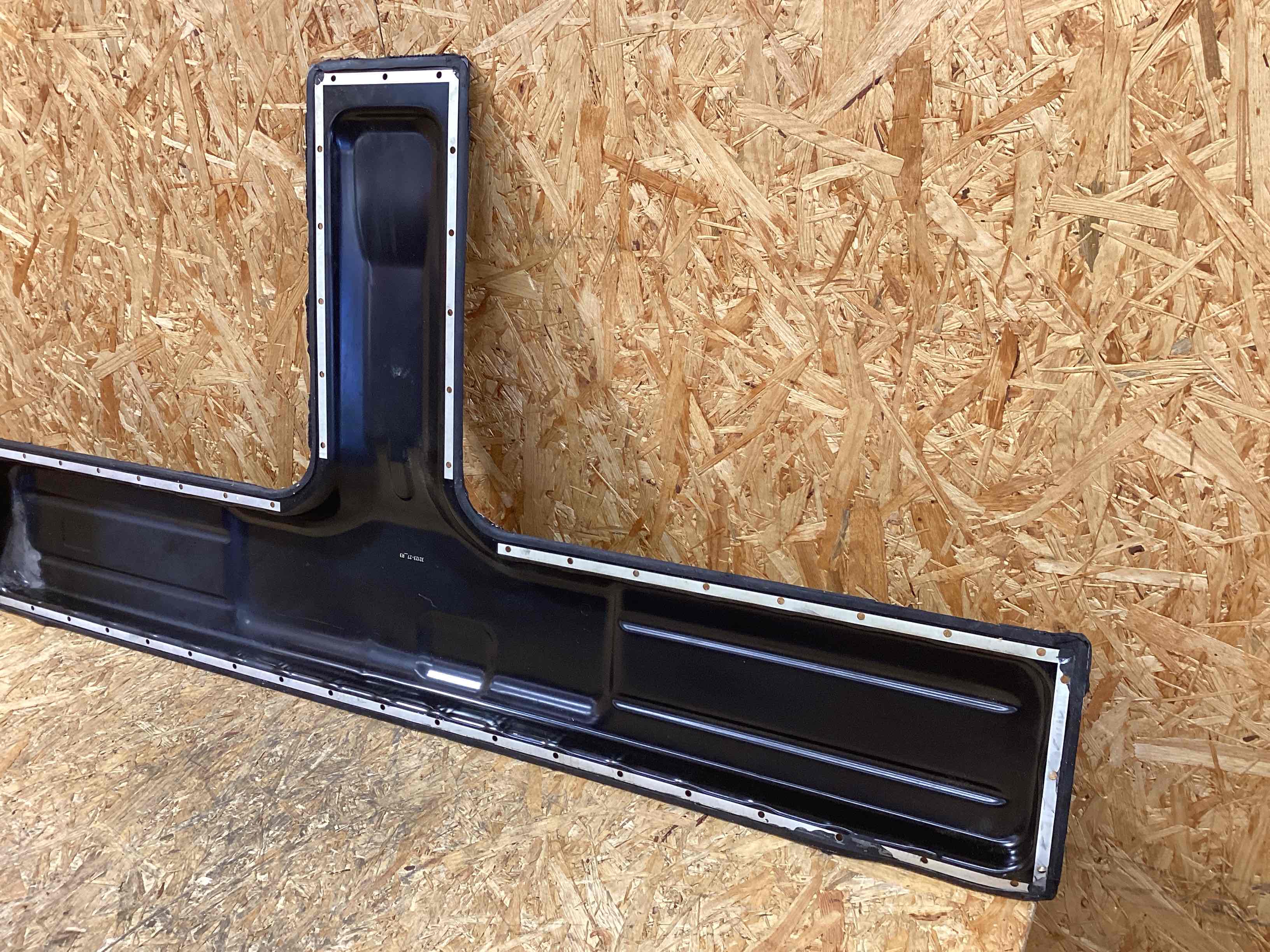 Крепление, кронштейн Porsche Taycan 121125-112