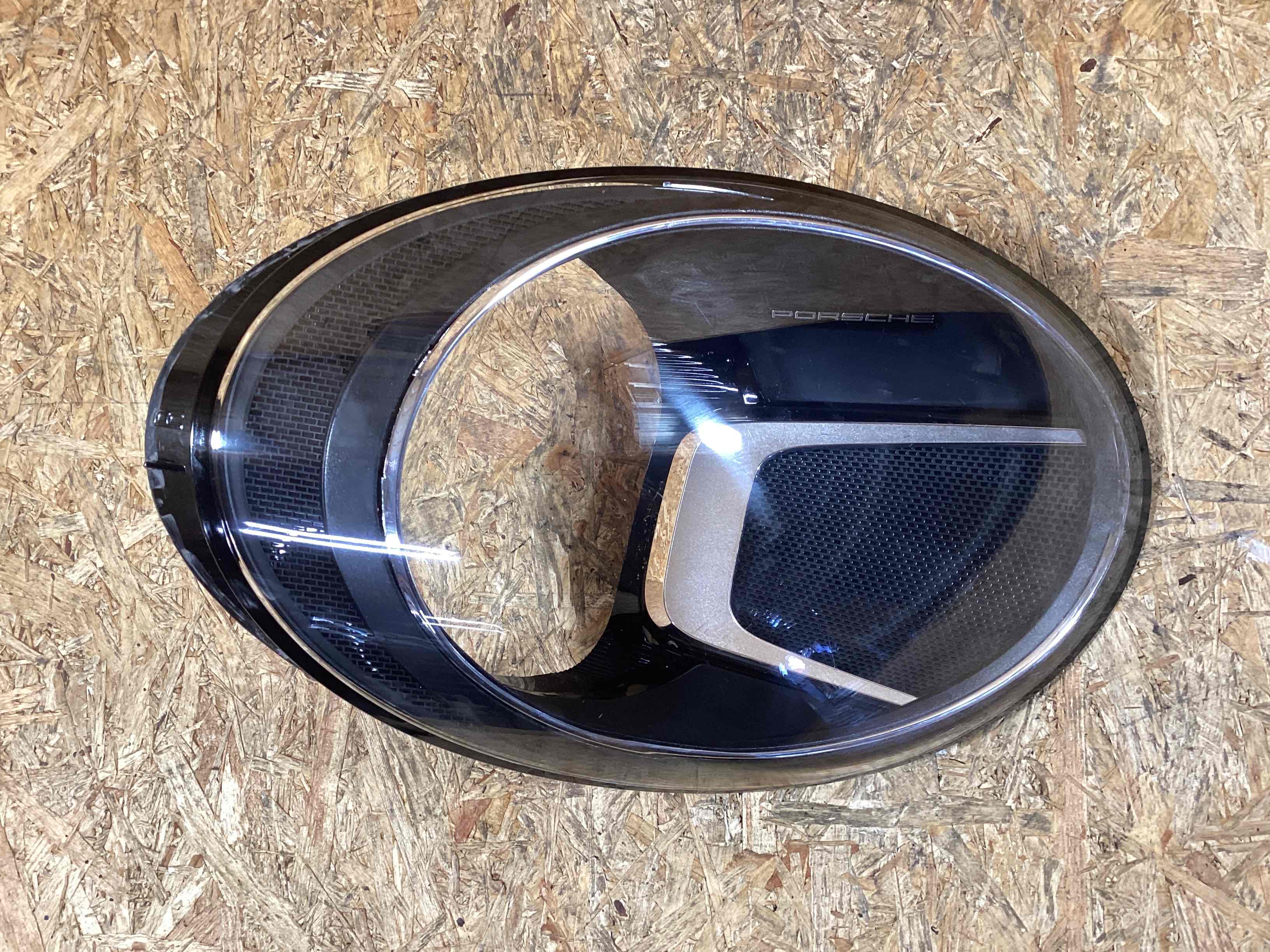 Фара правая Porsche 911 121125-113