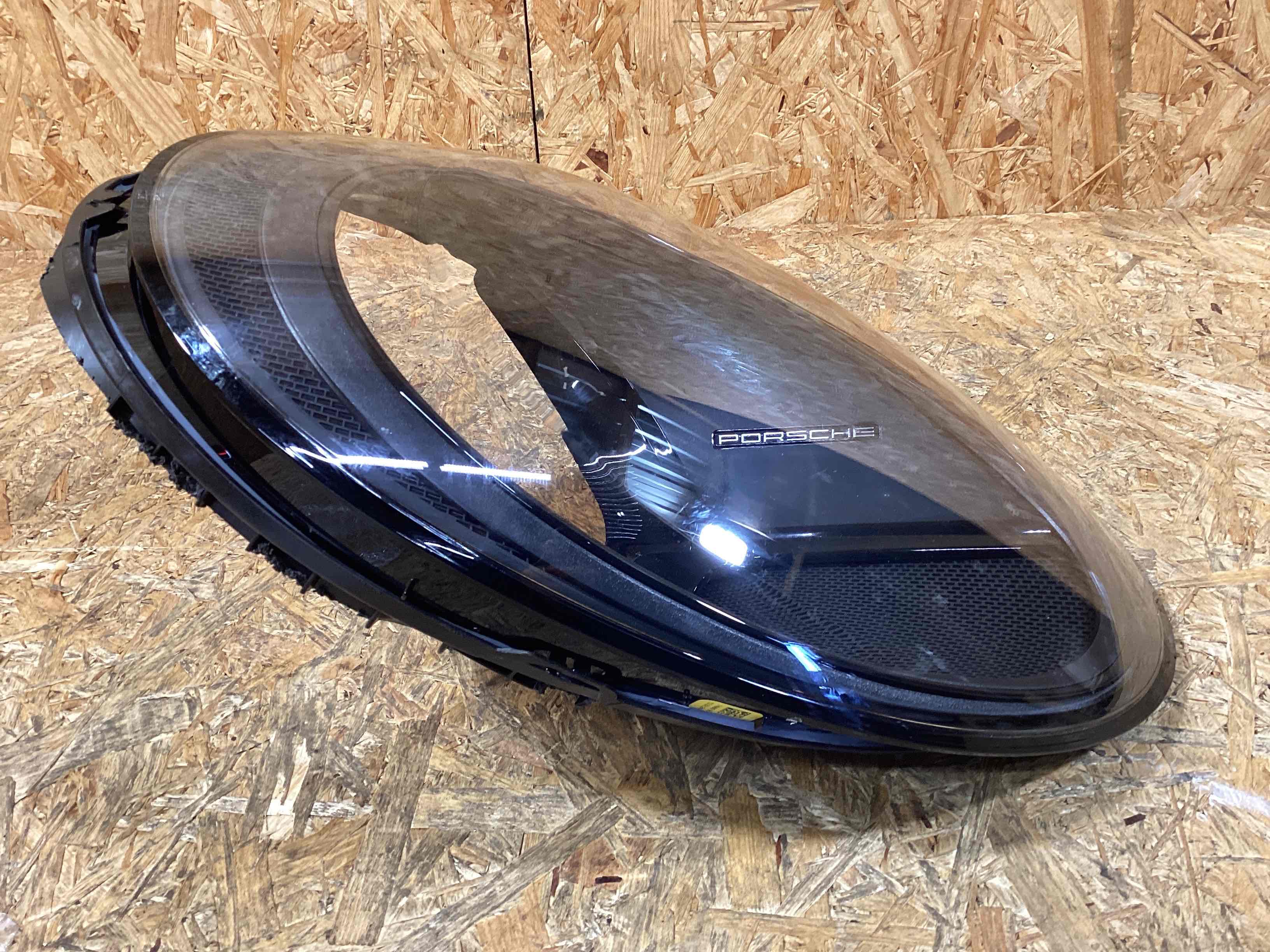 Фара правая Porsche 911 121125-115