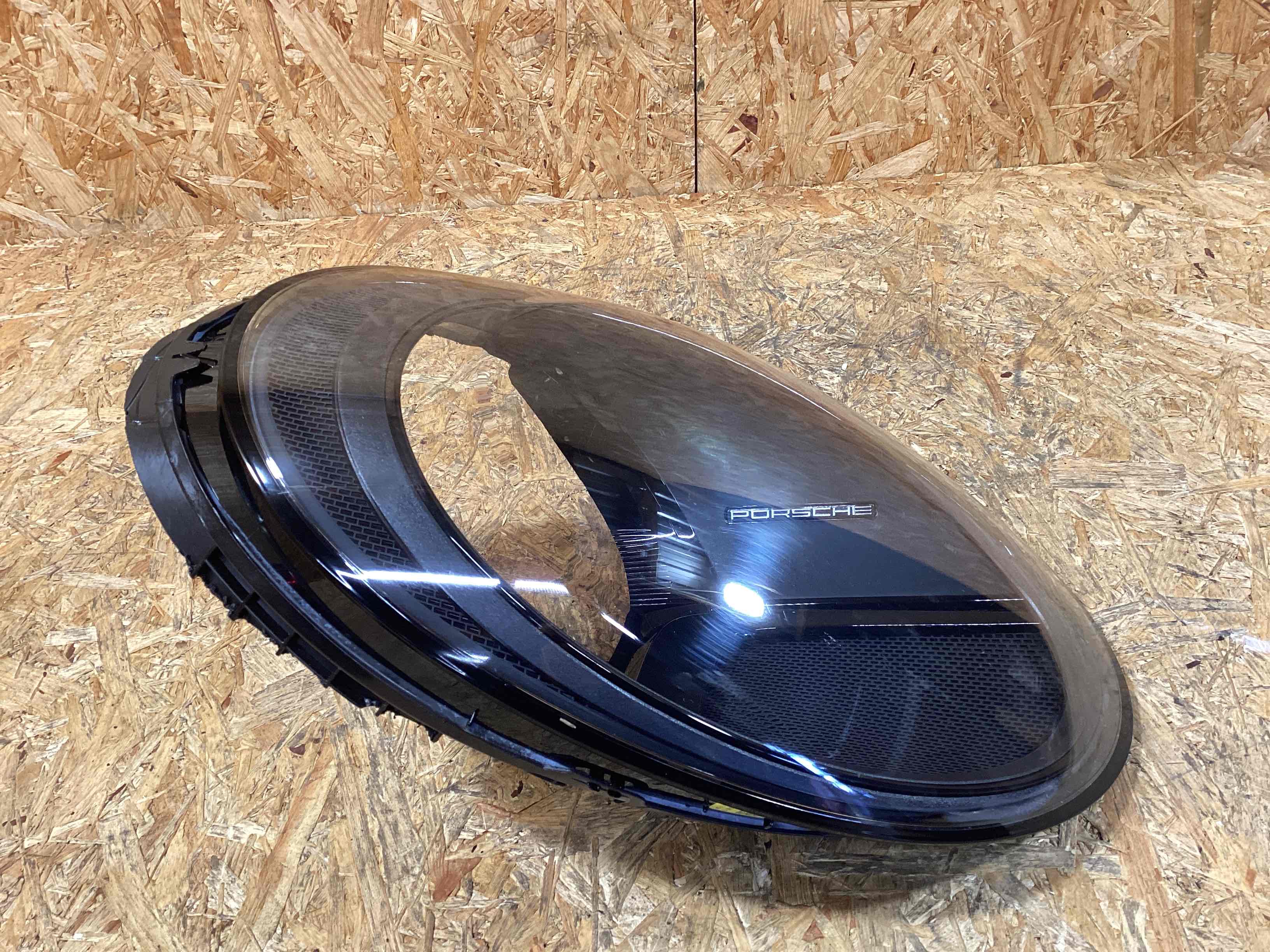 Фара правая Porsche 911 121125-116