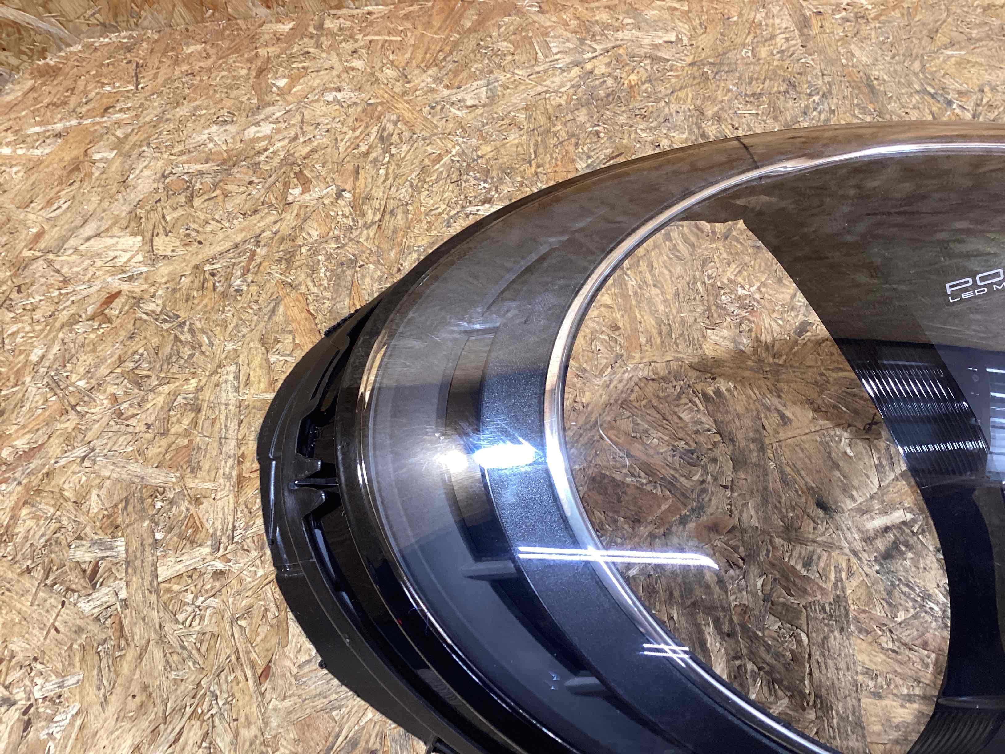 Фара правая Porsche 911 121125-117