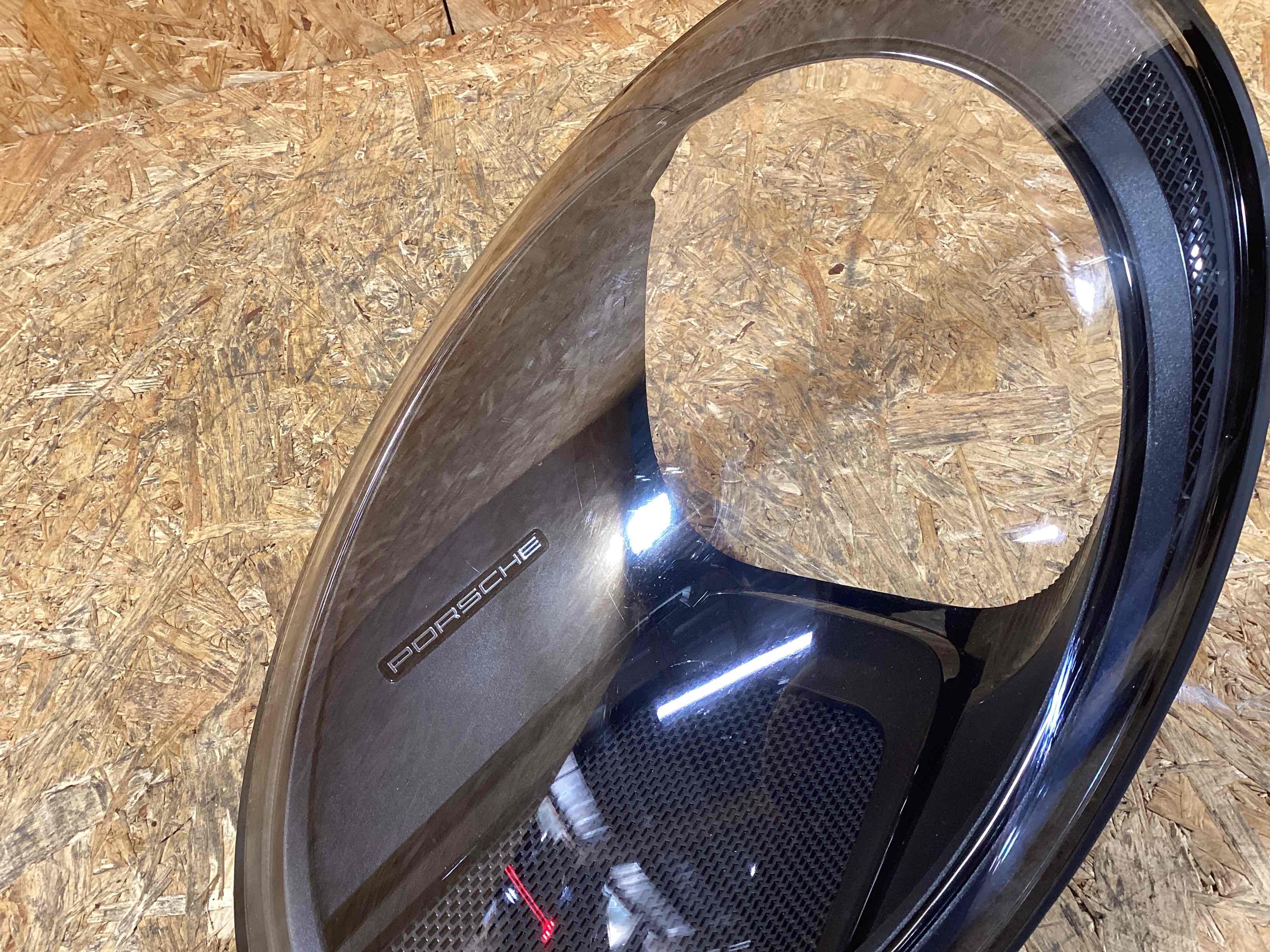 Фара левая Porsche 911 121125-120