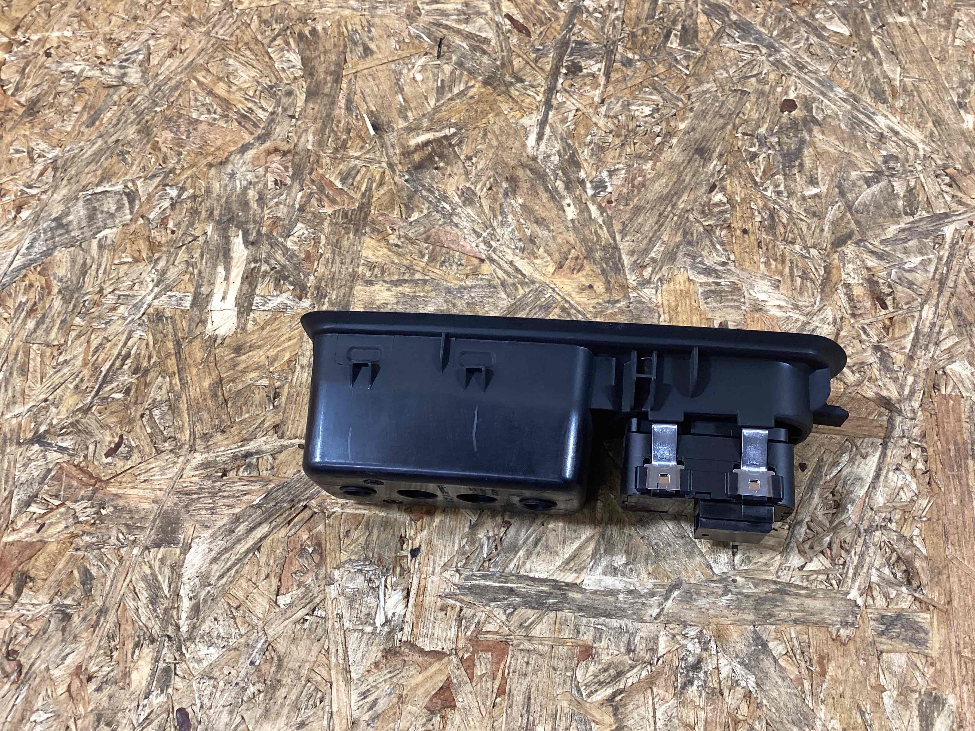 Блок управления стеклоподъемниками, блок кнопок Porsche Macan 121125-122