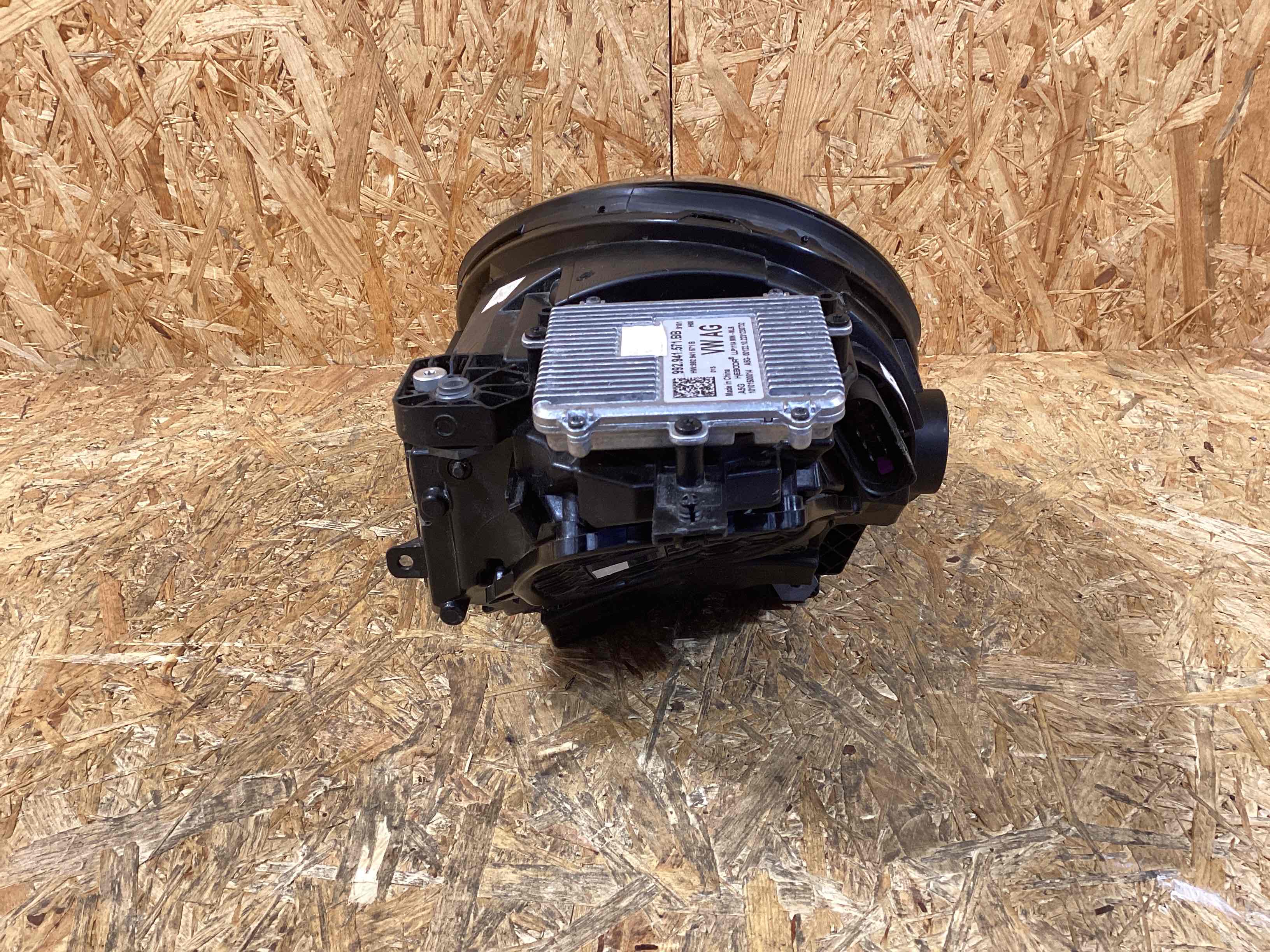 Фара правая Porsche 911 121125-125