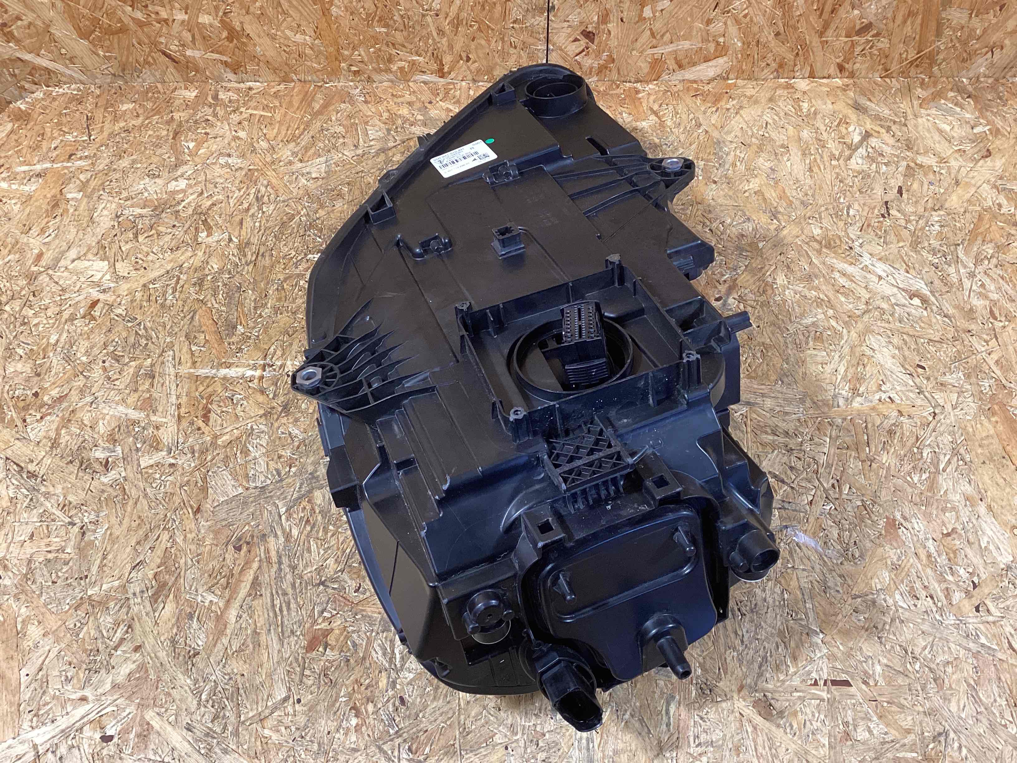 Фара правая Porsche Macan 121125-126