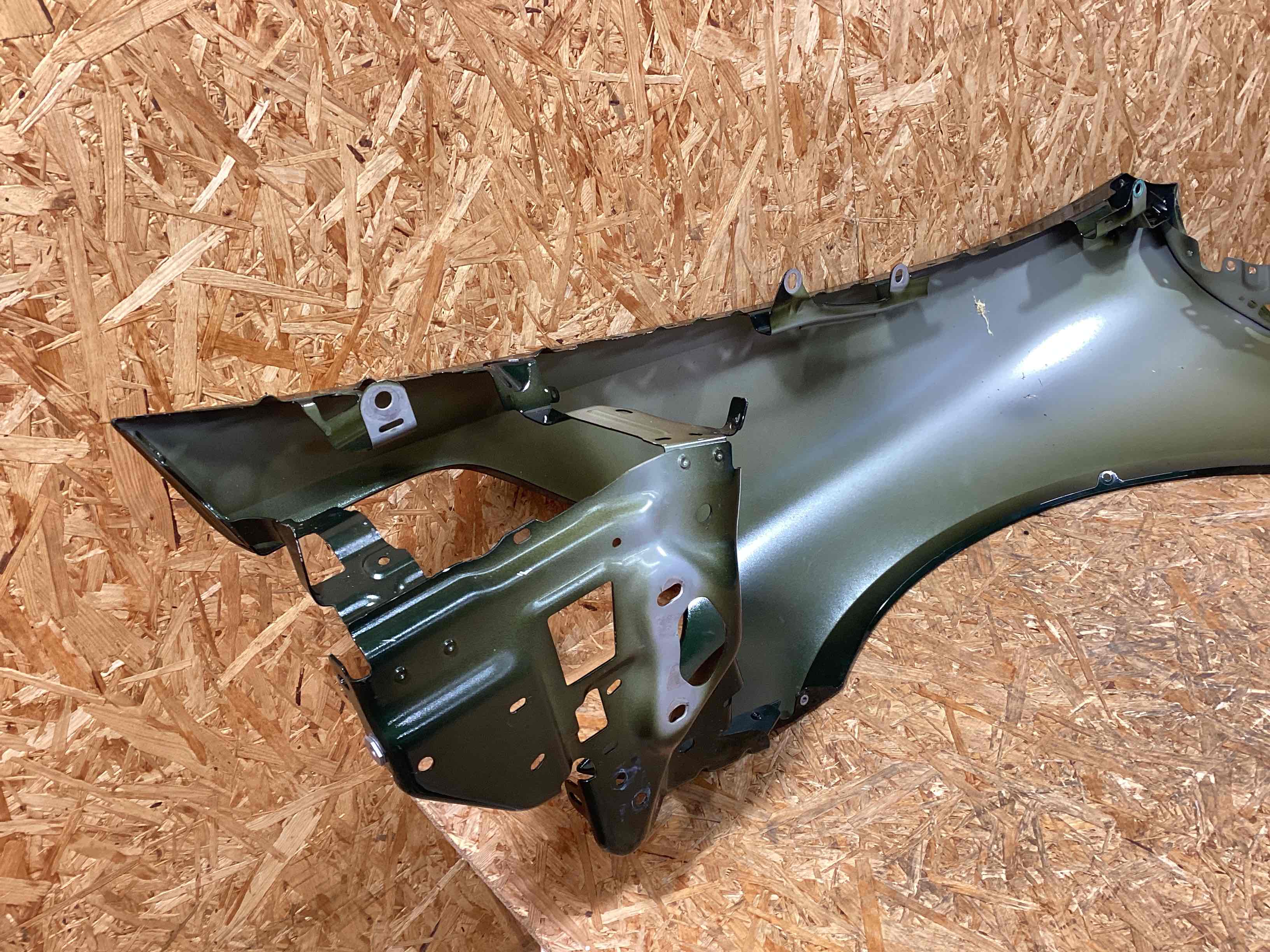 Крыло переднее правое Porsche Panamera 130126-101