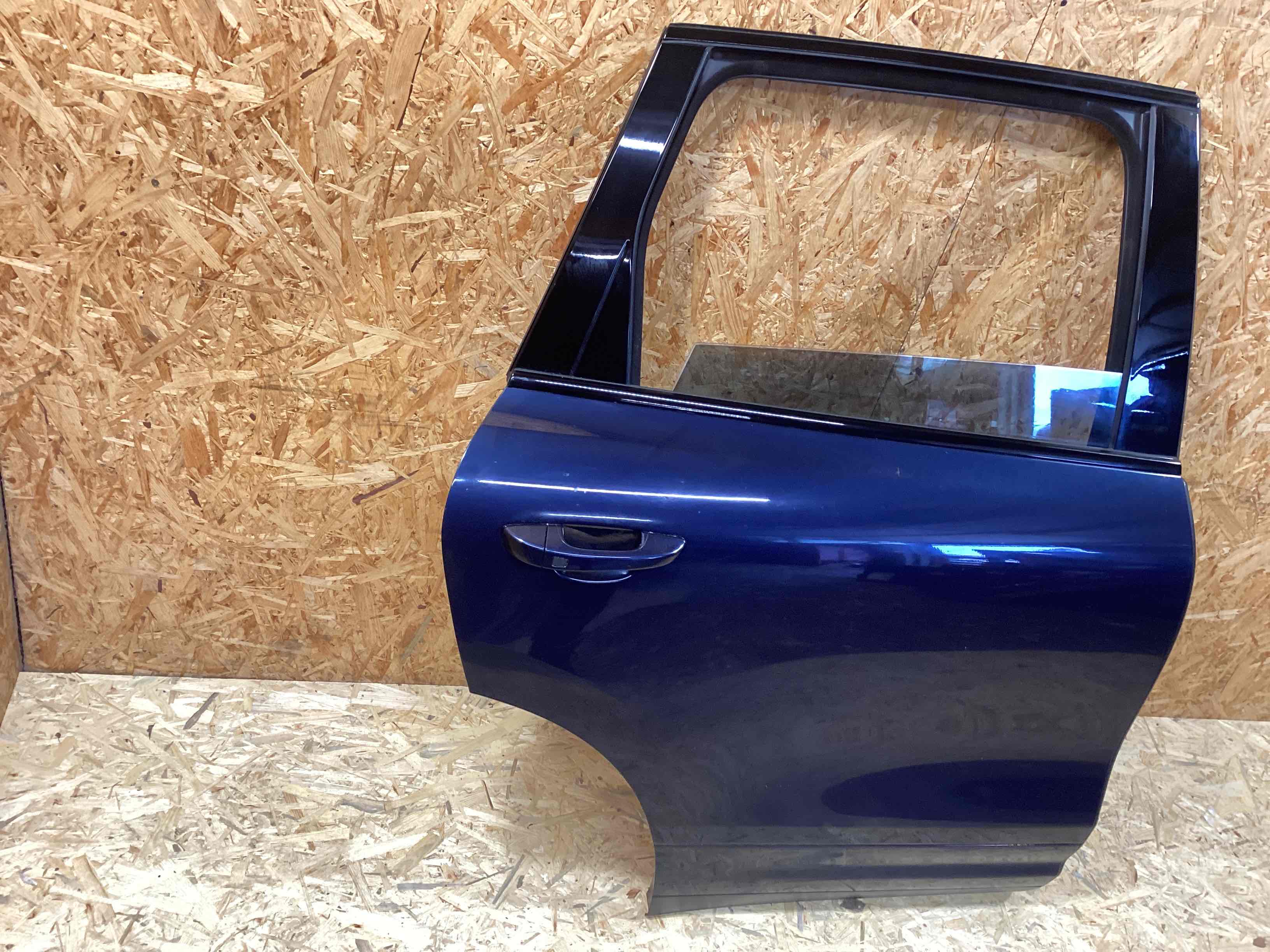 Дверь задняя правая Porsche Cayenne 130126-102