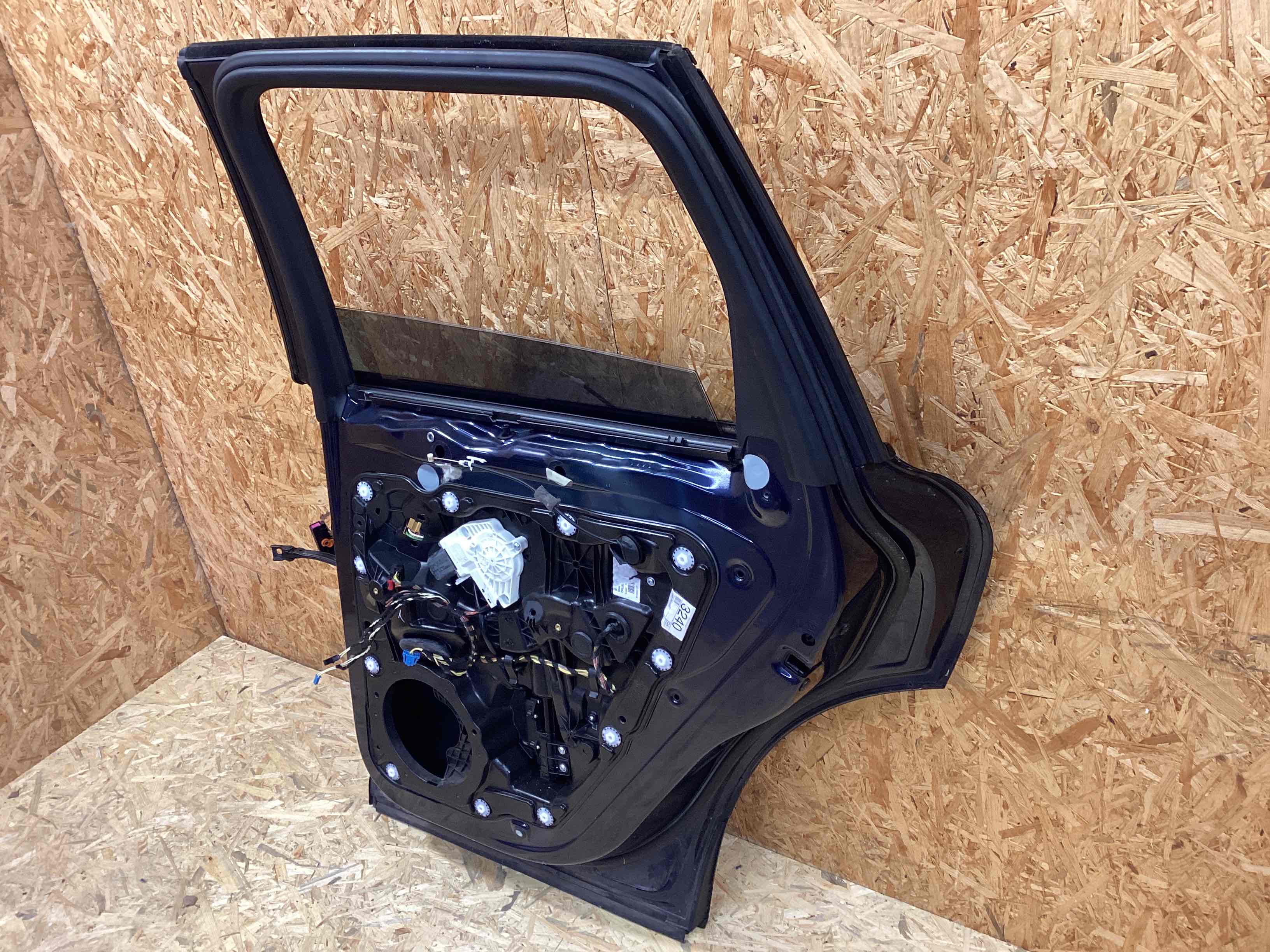 Дверь задняя правая Porsche Cayenne 130126-102