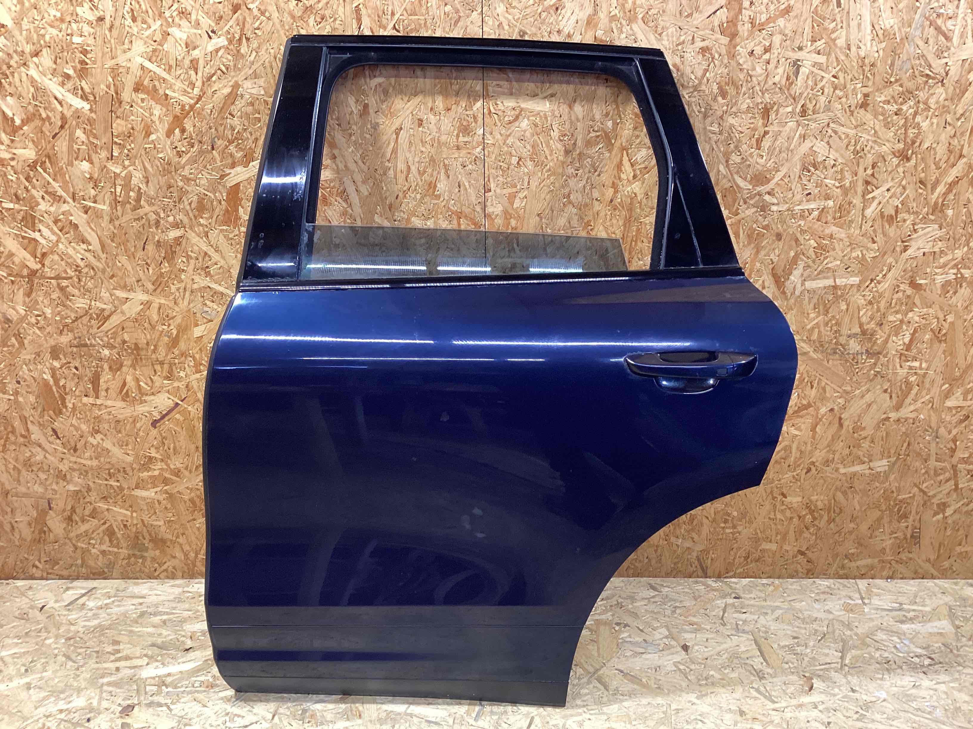 Дверь задняя левая Porsche Cayenne 130126-103