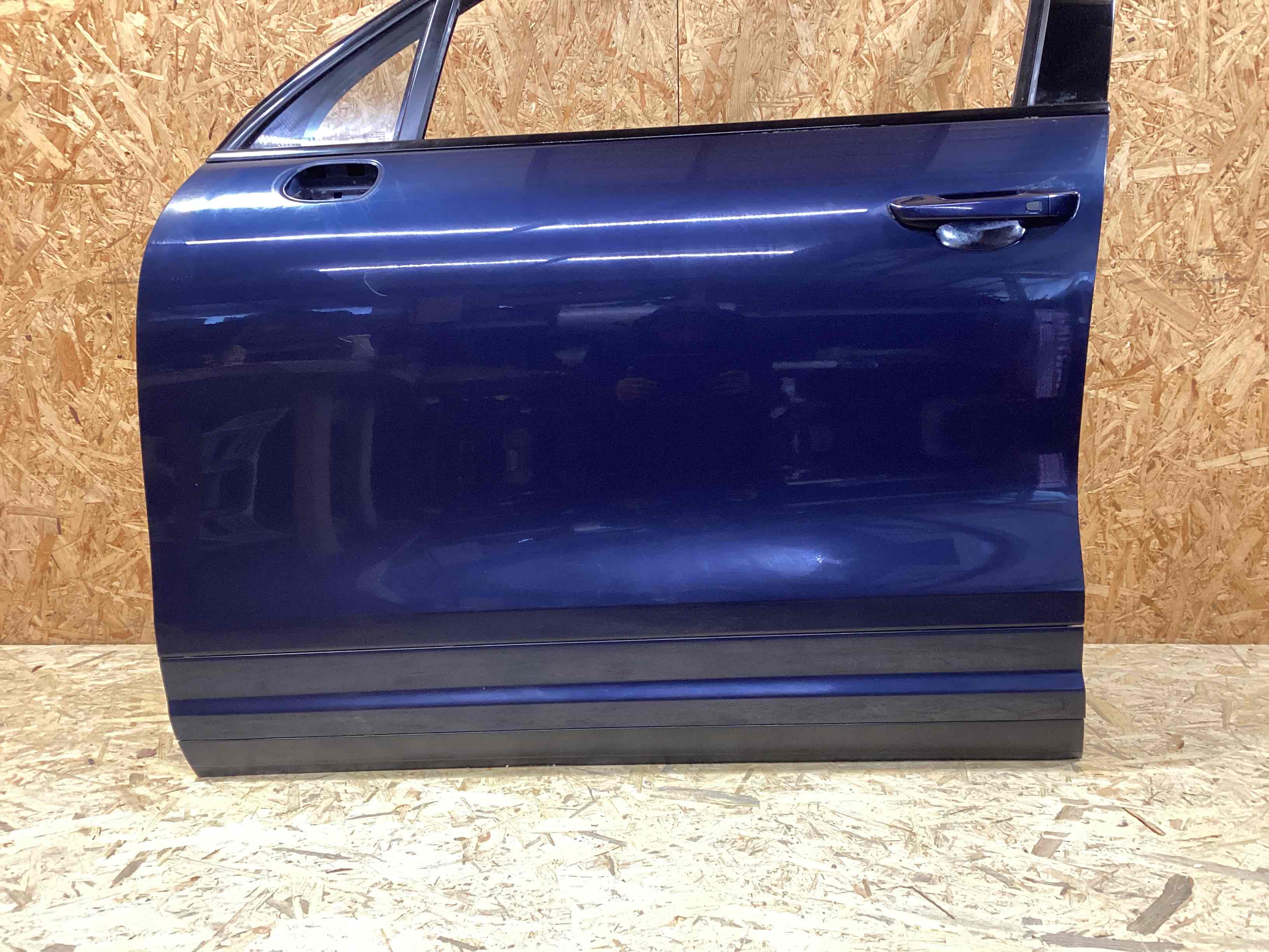 Дверь передняя левая Porsche Cayenne 130126-104