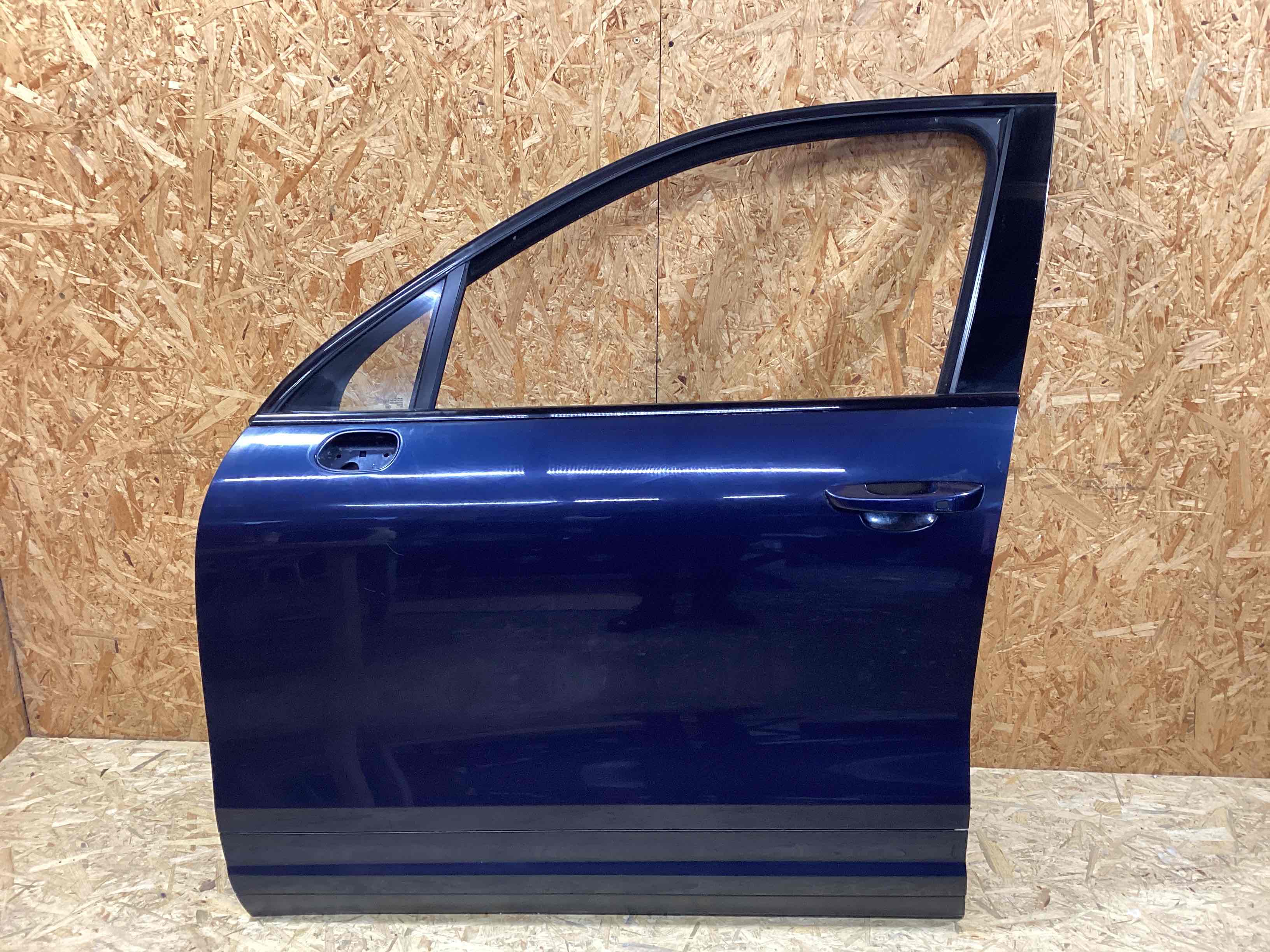 Дверь передняя левая Porsche Cayenne 130126-104